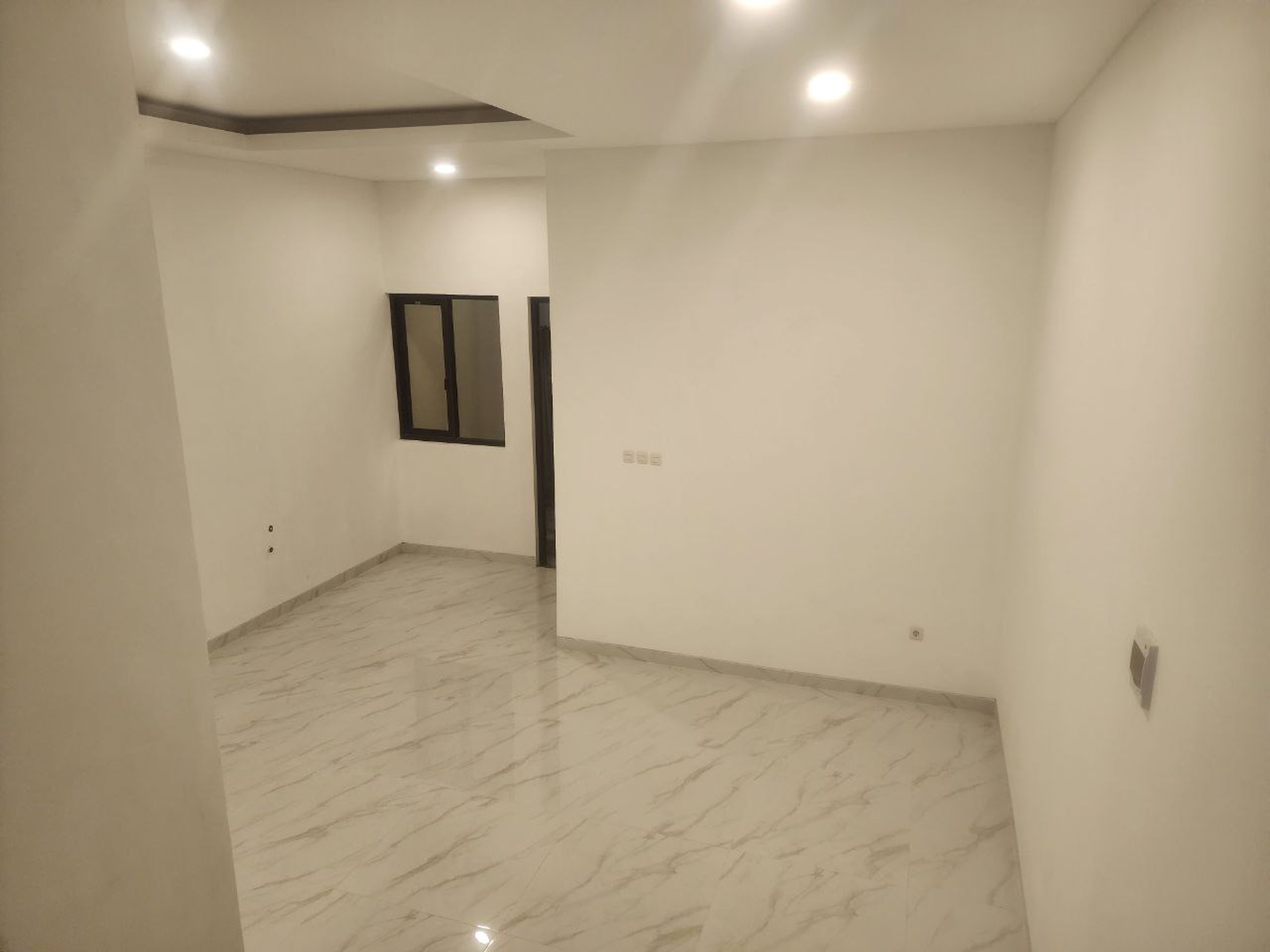 Rumah 2 Lantai Murah dan Mewah di Rungkut Menanggal Surabaya