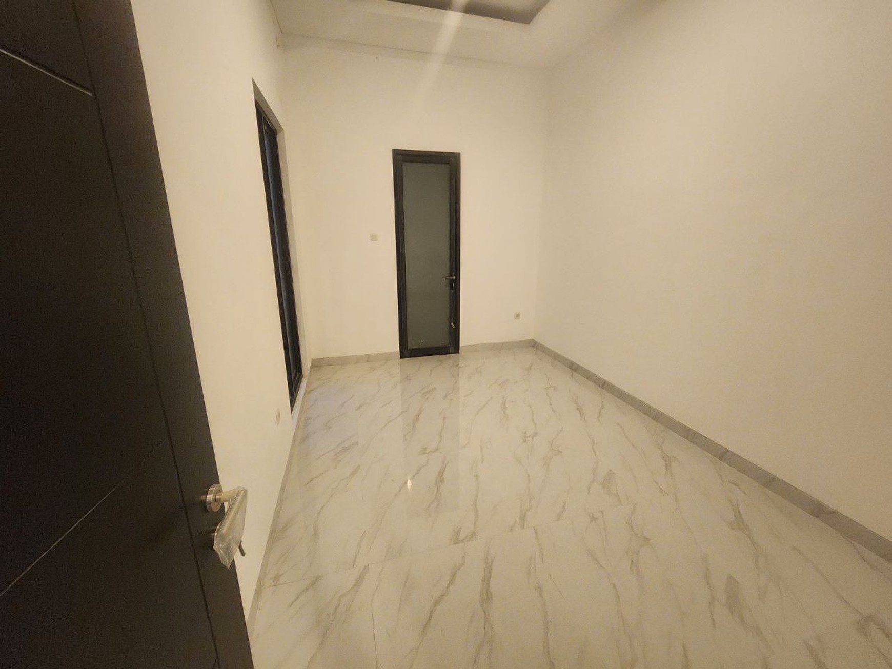 Rumah 2 Lantai Murah dan Mewah di Rungkut Menanggal Surabaya