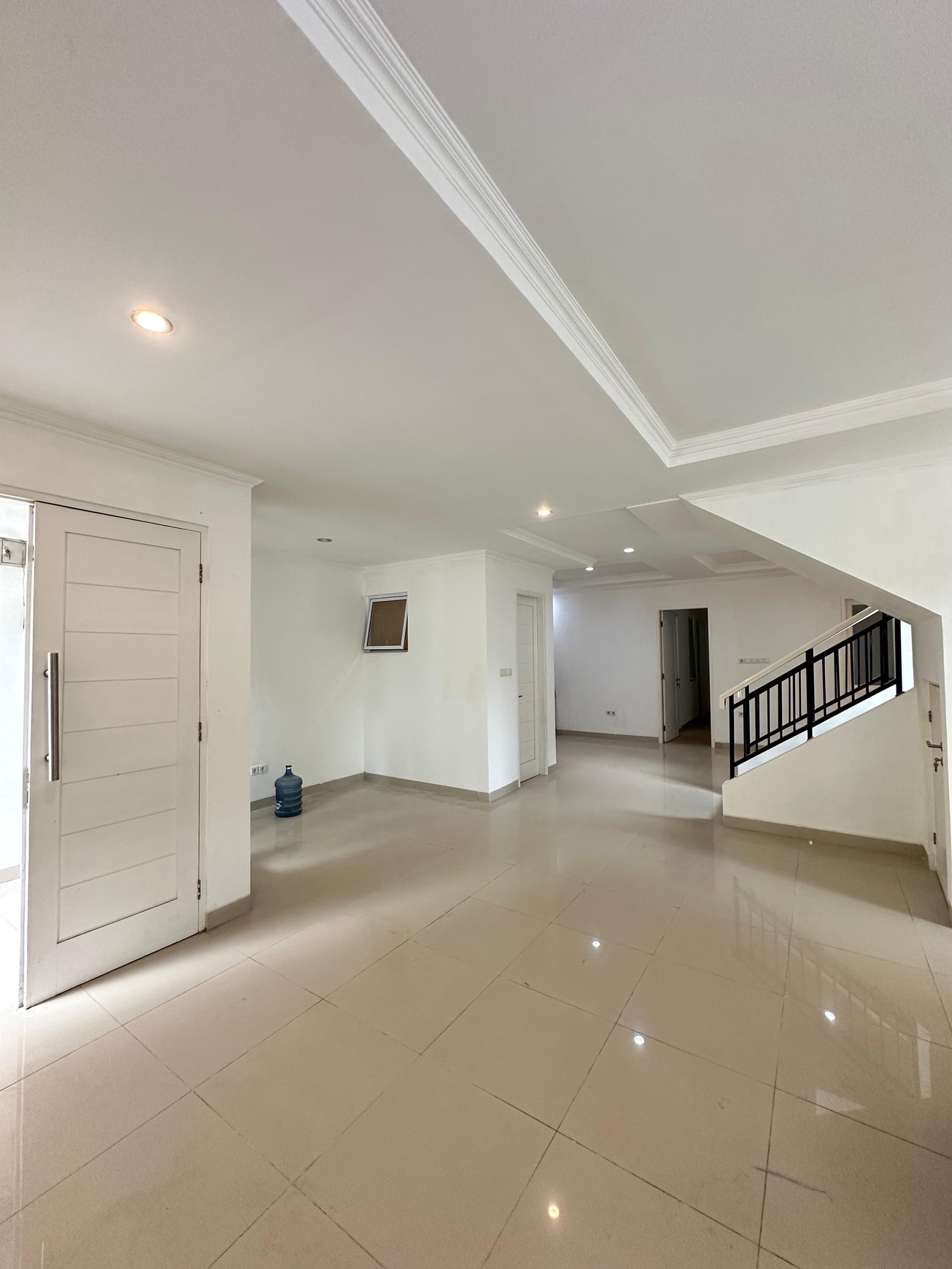 Rumah Modern minimalis di GREEN PERMATA Residence Swadarma, Jakarta Selatan