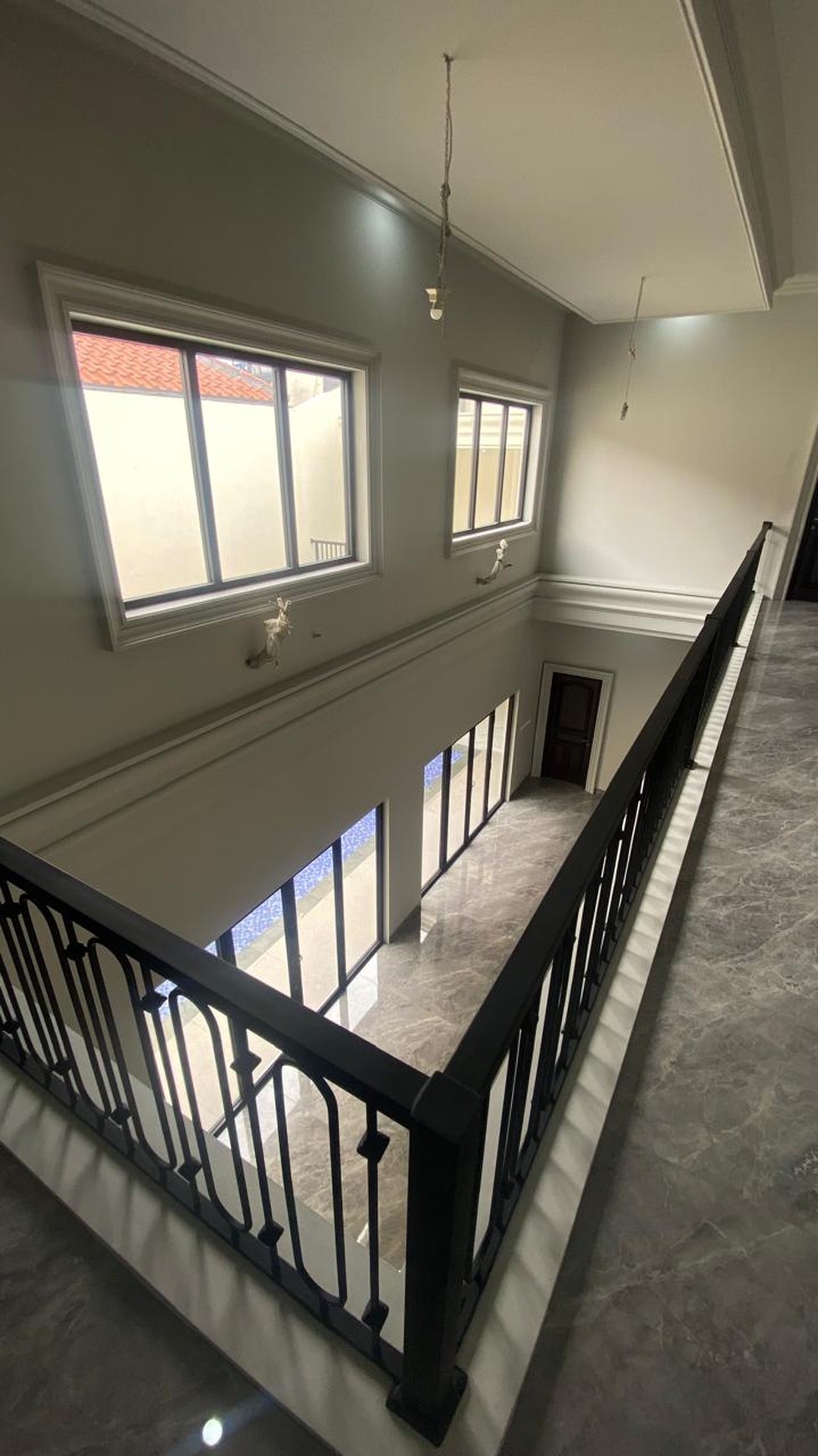 Rumah Mewah Baru di Kota wisata ada Kolam Renang