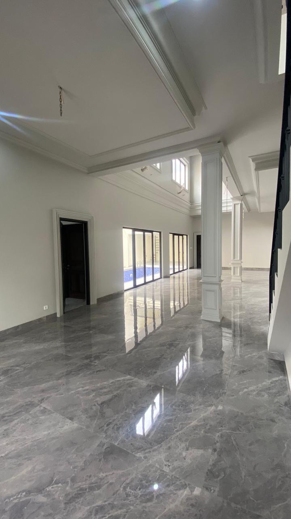 Rumah Mewah Baru di Kota wisata ada Kolam Renang