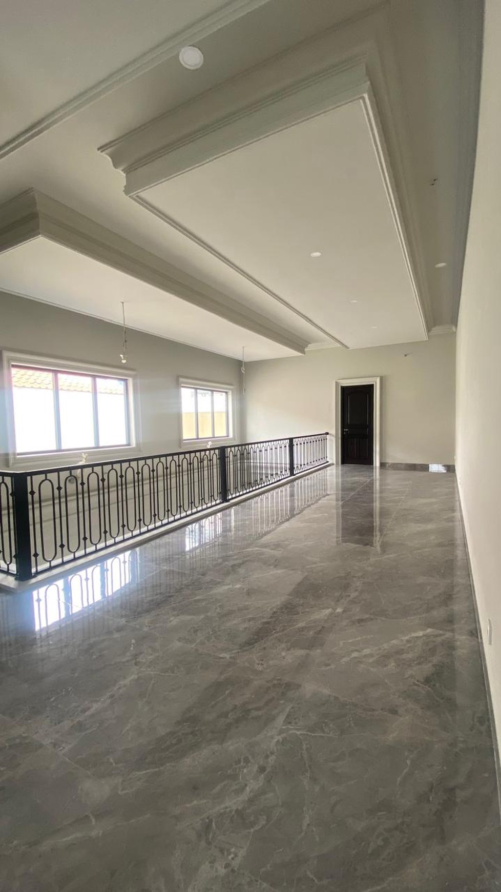 Rumah Mewah Baru di Kota wisata ada Kolam Renang