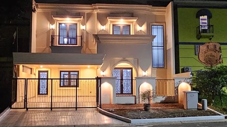 Rumah Mewah Baru di Kota wisata ada Kolam Renang