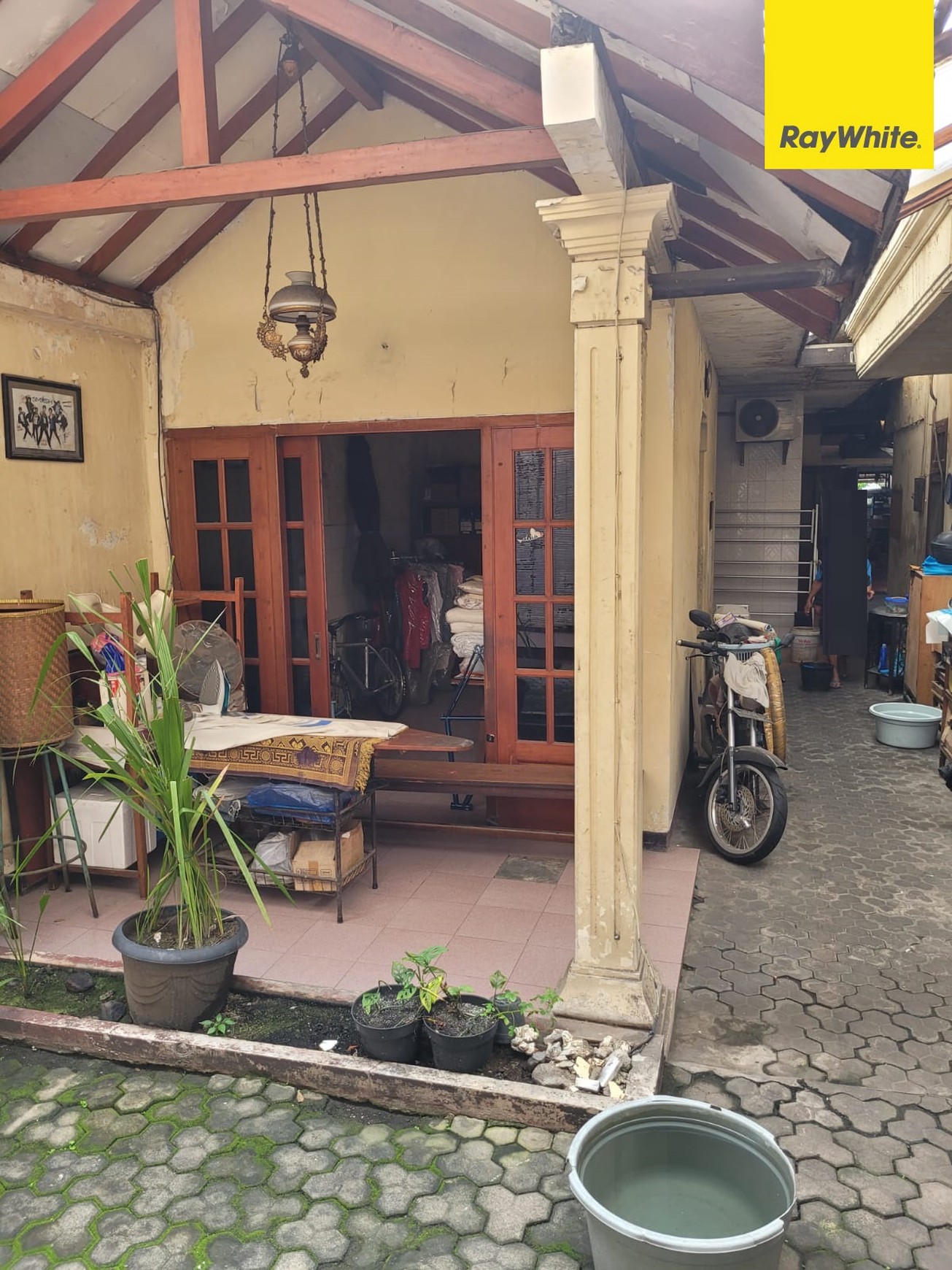 Dijual Rumah SHM di Jl Tumapel Surabaya Pusat