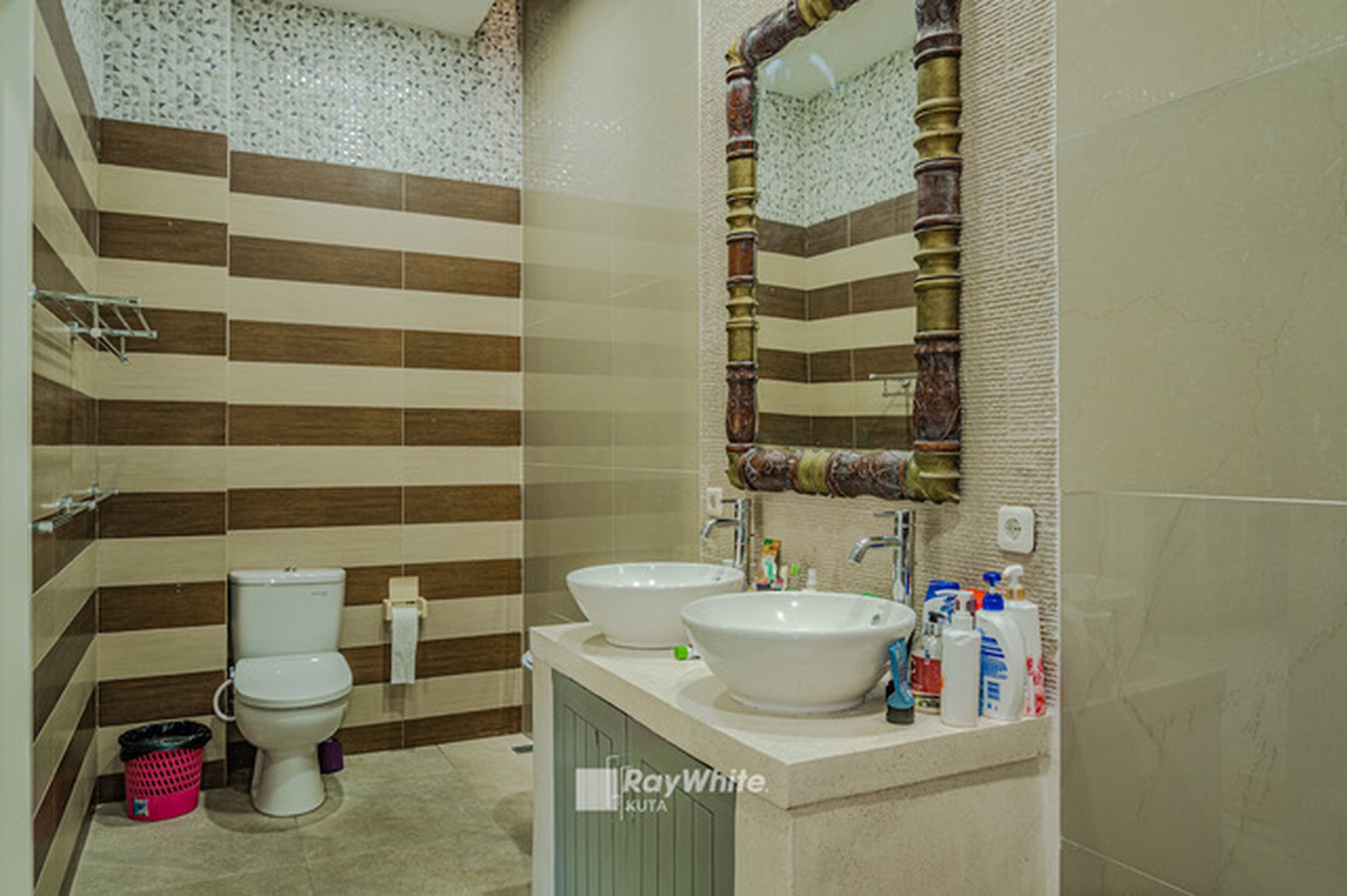For Sale Modern 3-Bedroom Villa in Seminyak
