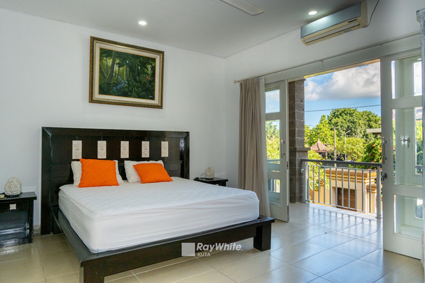 For Sale Modern 3-Bedroom Villa in Seminyak
