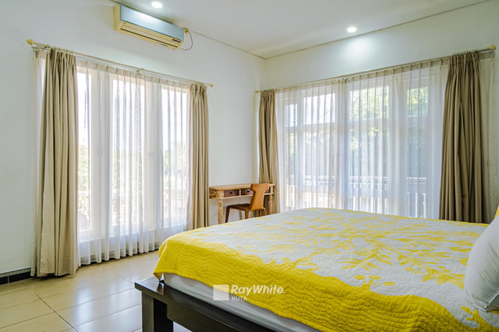 For Sale Modern 3-Bedroom Villa in Seminyak