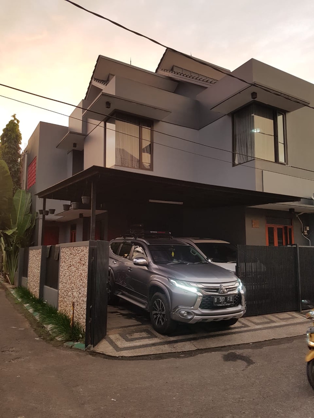 Pamulang villa dago kintamani rumah hoek siap huni dalam komplek