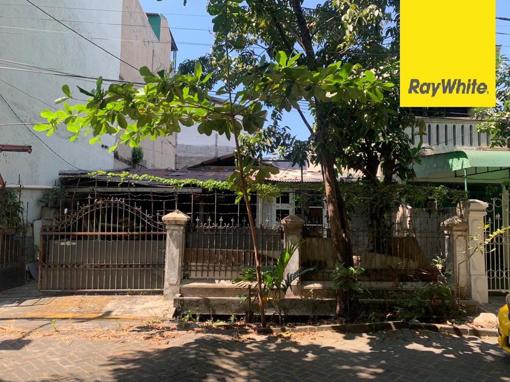 Dijual Rumah di Jl Kutisari Surabaya Timur