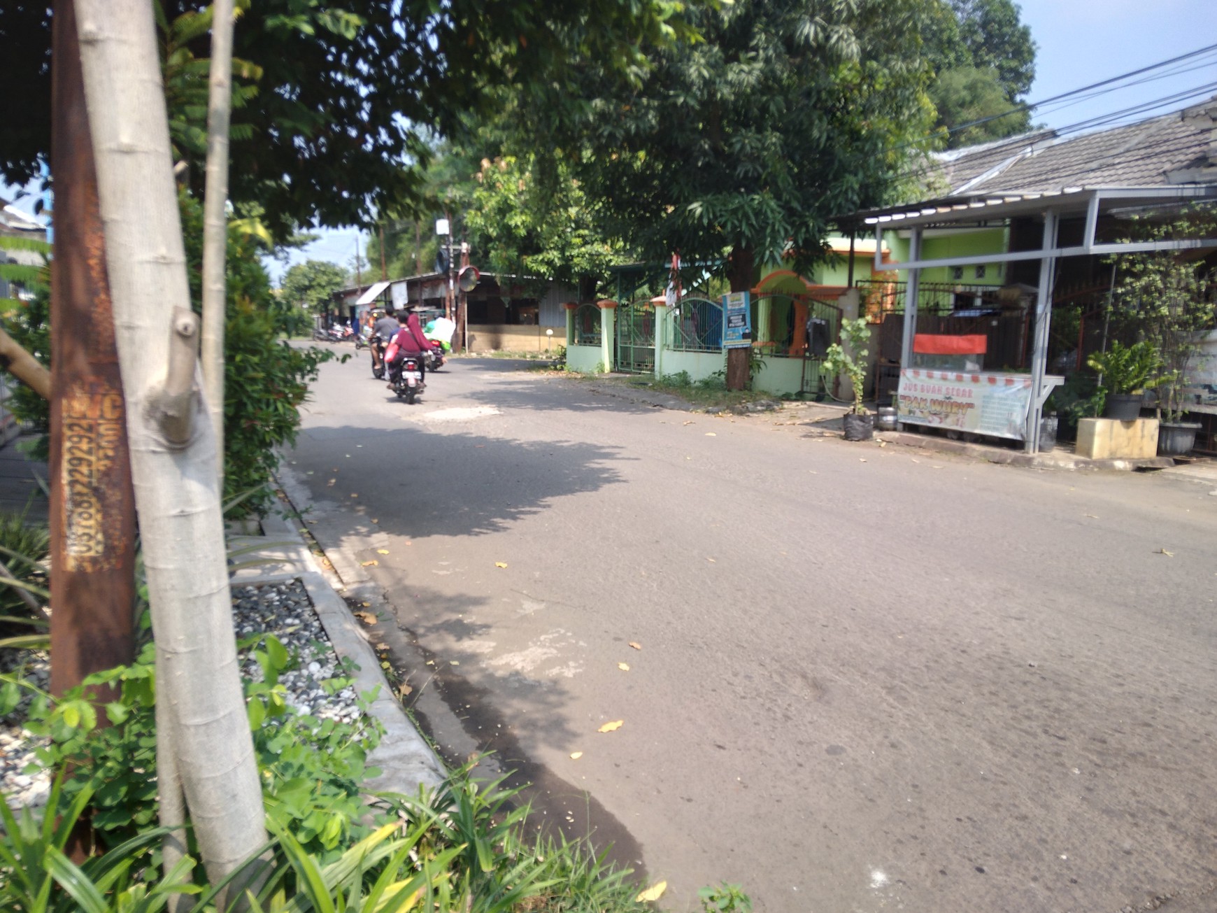 RUMAH DI VILLA NUSA INDAH 3 BOULEVARD HARGA NEGO