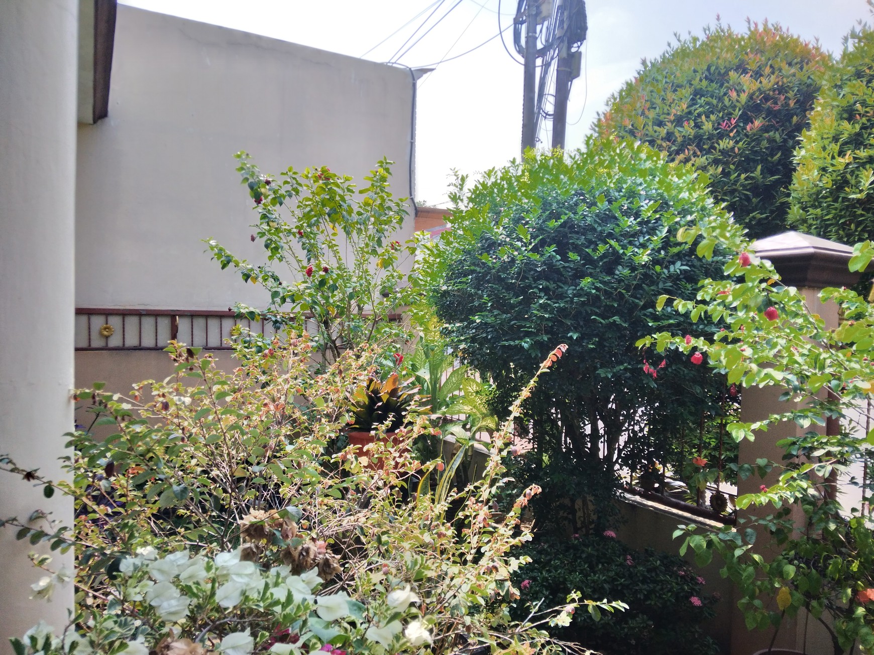 RUMAH DI VILLA NUSA INDAH 3 BOULEVARD HARGA NEGO