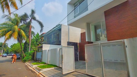 Brand New House Niaga Hijau  Pondok Indah, Jakarta Selatan. 