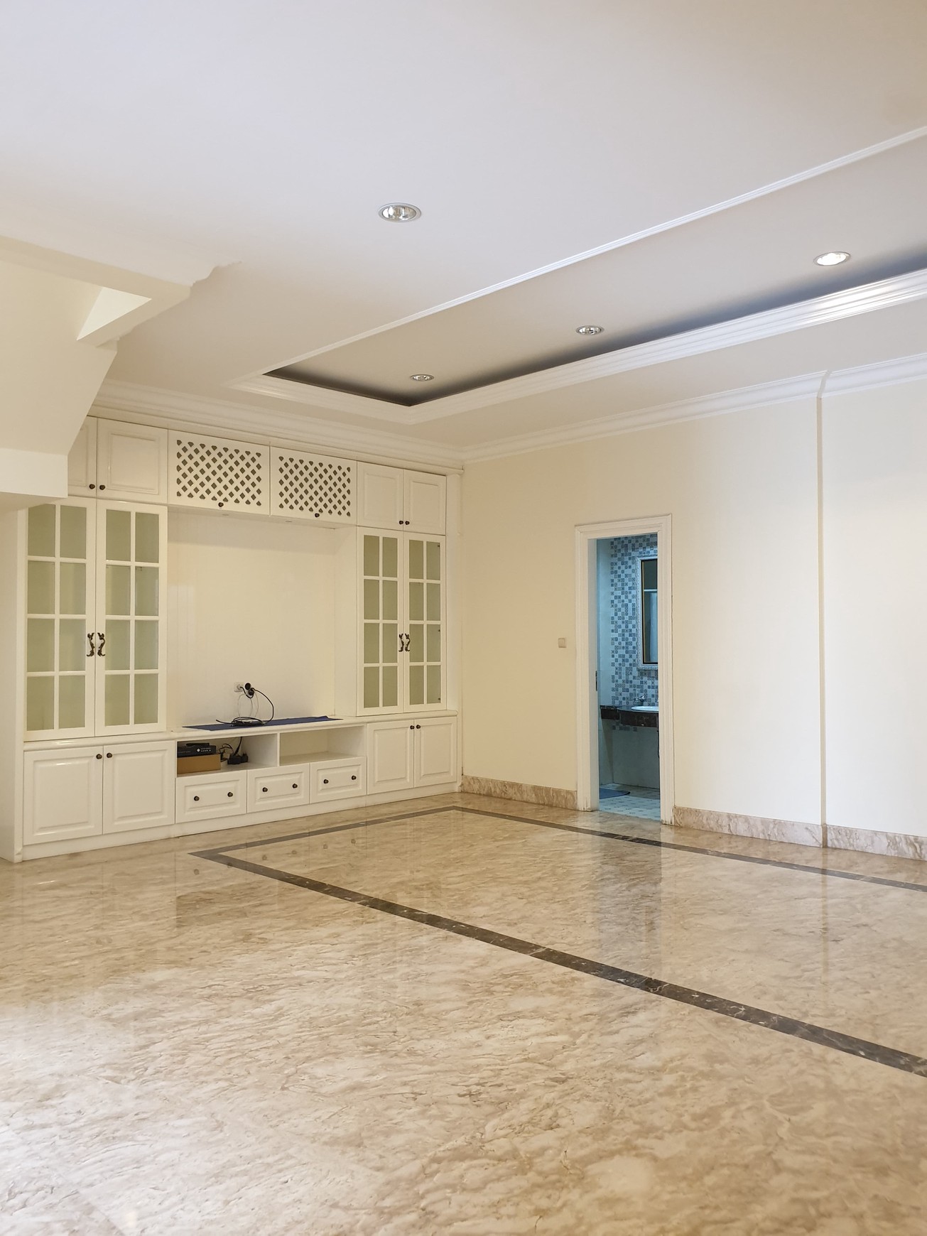 Rumah Mewah gaya  American Classic di Pondok Indah Area  Hanya 5 menit dari Pondok Indah Mall