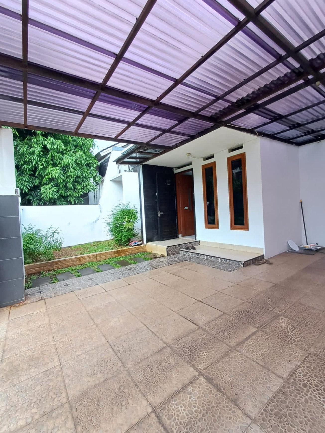 Rumah Rapih, Bagus Lingkunagn aman dan nyaman dalam Cluster.