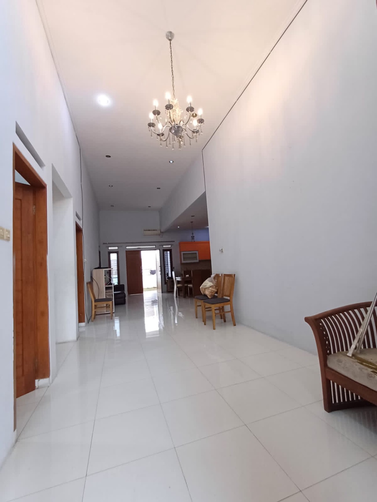 Rumah Rapih, Bagus Lingkunagn aman dan nyaman dalam Cluster.