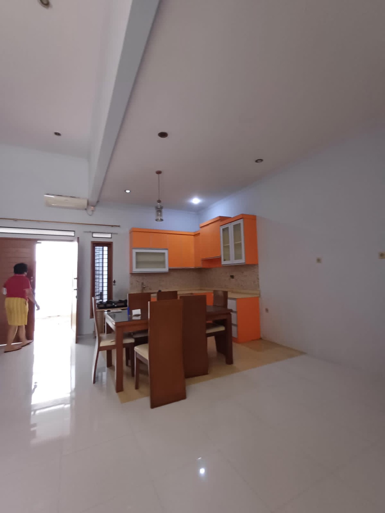 Rumah Rapih, Bagus Lingkunagn aman dan nyaman dalam Cluster.