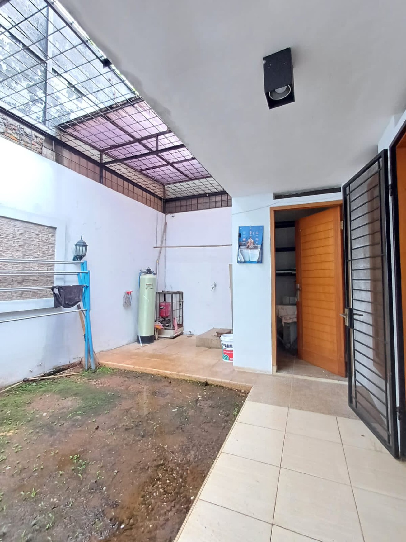 Rumah Rapih, Bagus Lingkunagn aman dan nyaman dalam Cluster.