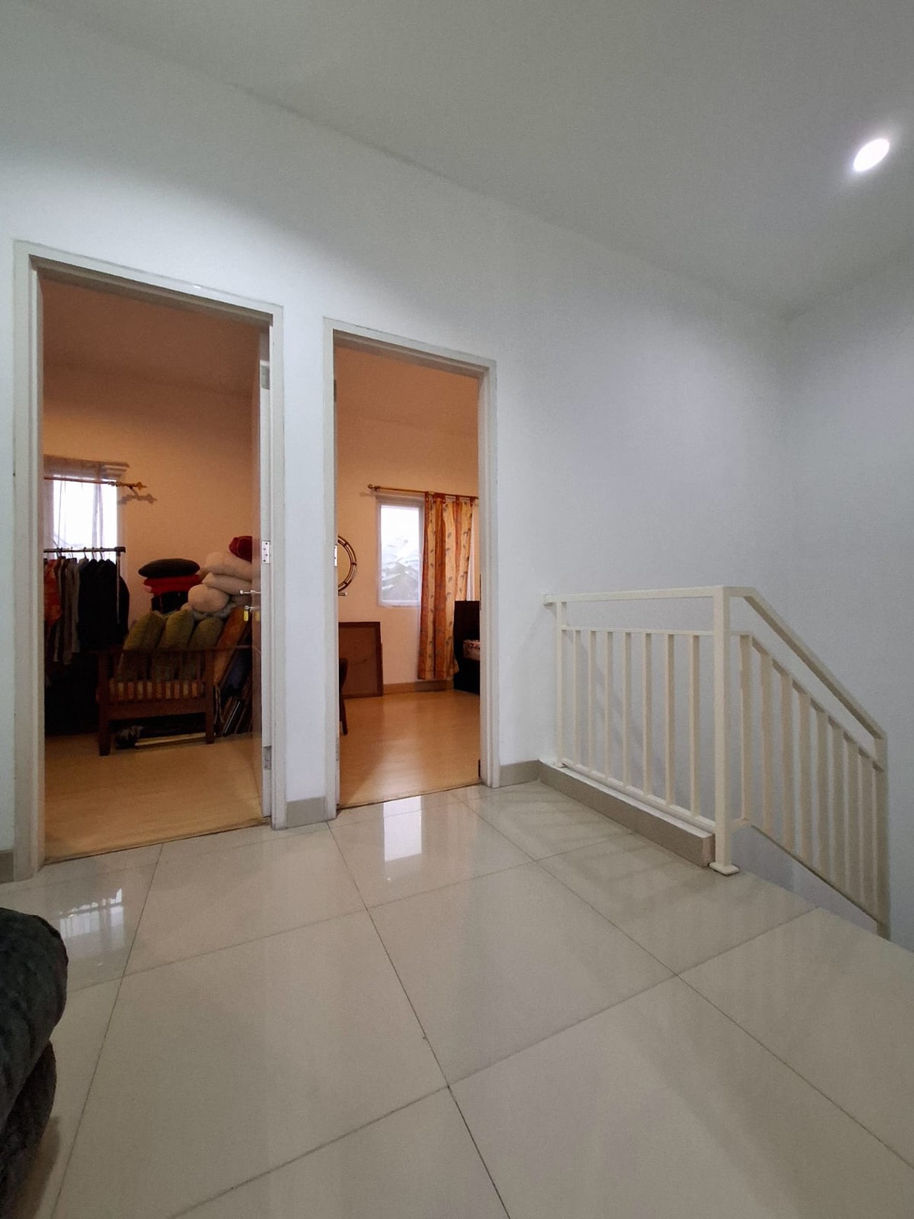 Rumah 2 lantai, bebas banjir siap huni dalam Cluster di Pondok Ranji.