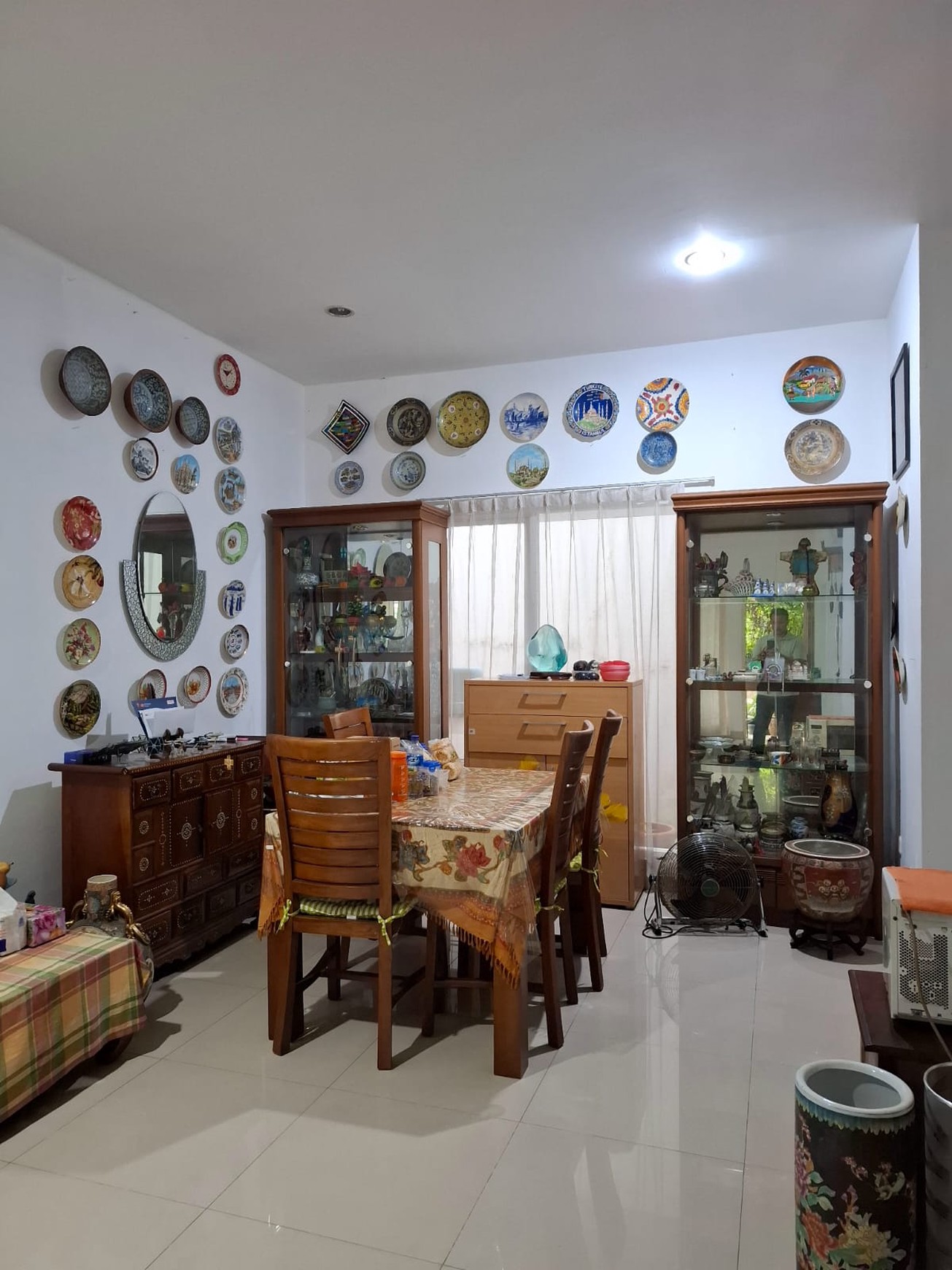 Rumah 2 lantai, bebas banjir siap huni dalam Cluster di Pondok Ranji.