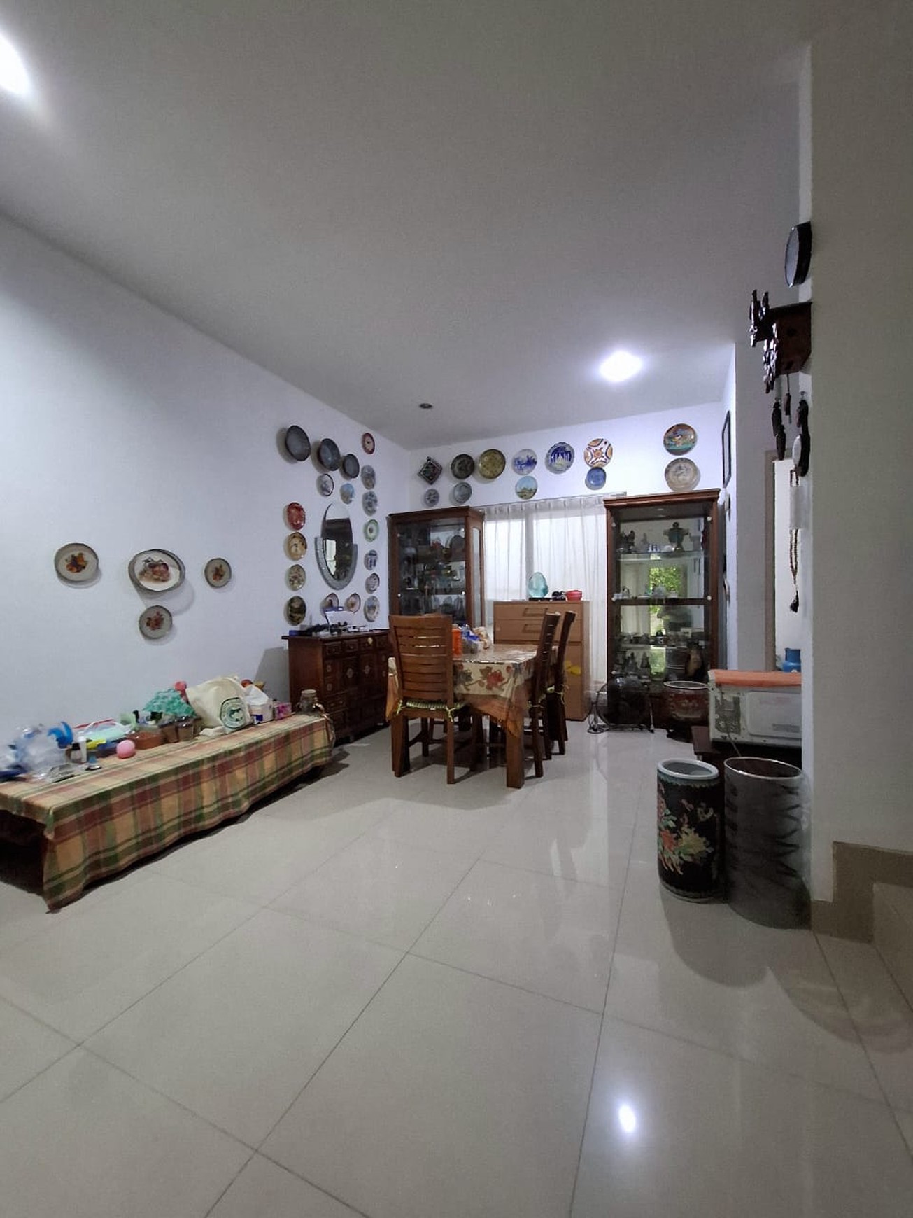 Rumah 2 lantai, bebas banjir siap huni dalam Cluster di Pondok Ranji.