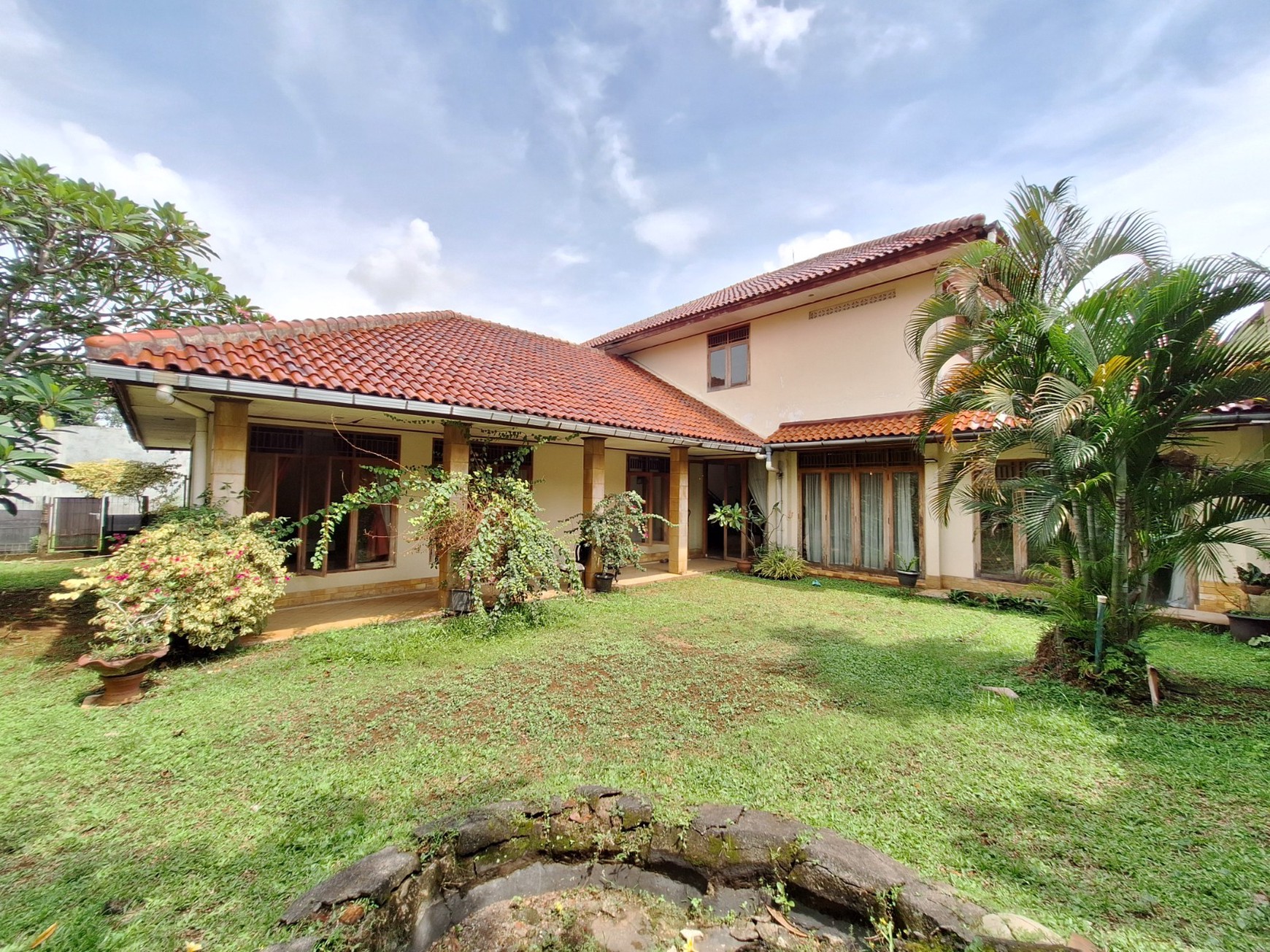 Tanah baru dekat tugu luas 1761 rumah hitung tanah harga cantik