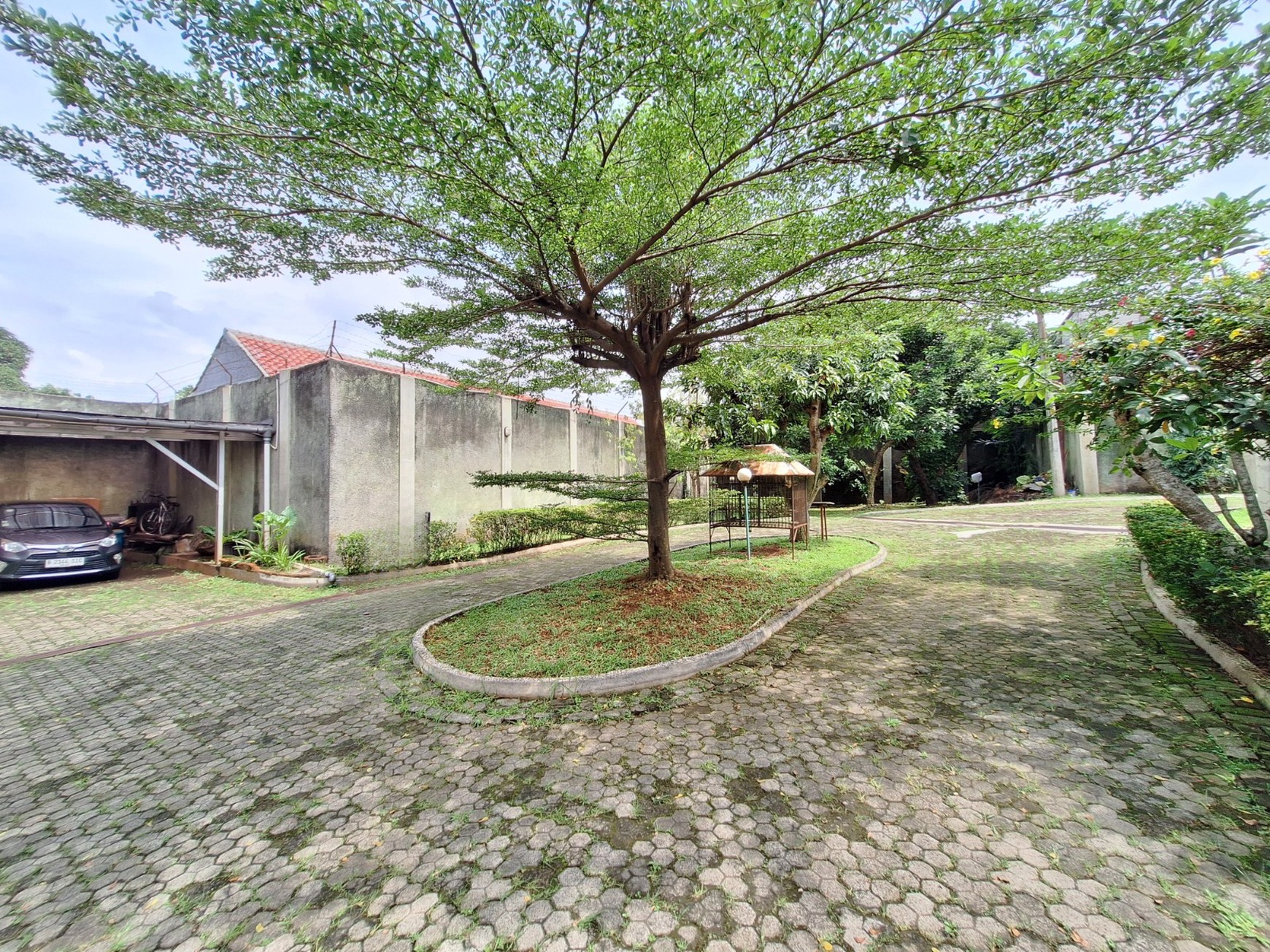 Tanah baru dekat tugu luas 1761 rumah hitung tanah harga cantik