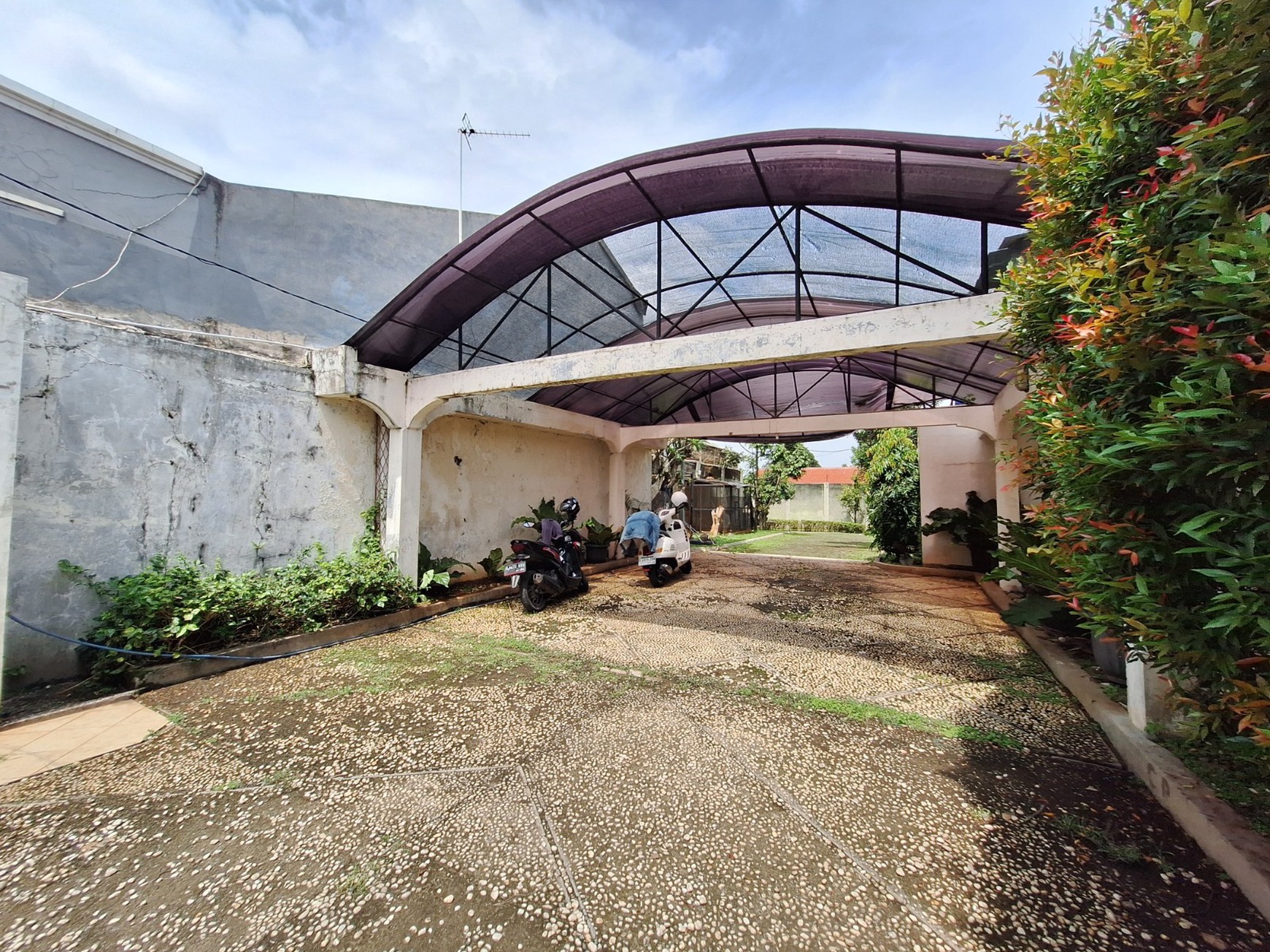 Tanah baru dekat tugu luas 1761 rumah hitung tanah harga cantik