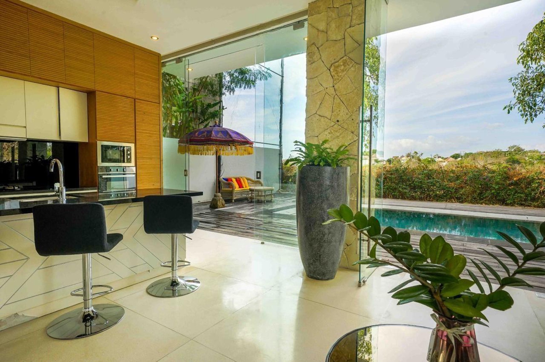 Luxury Golf-Front Estate with Panoramic Ocean Views in Pecatu, Uluwatu