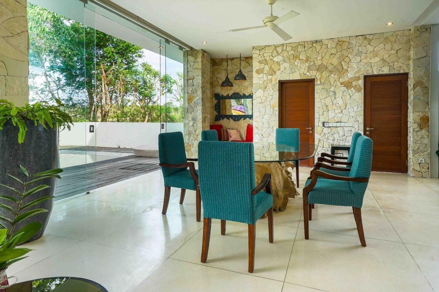 Luxury Golf-Front Estate with Panoramic Ocean Views in Pecatu, Uluwatu