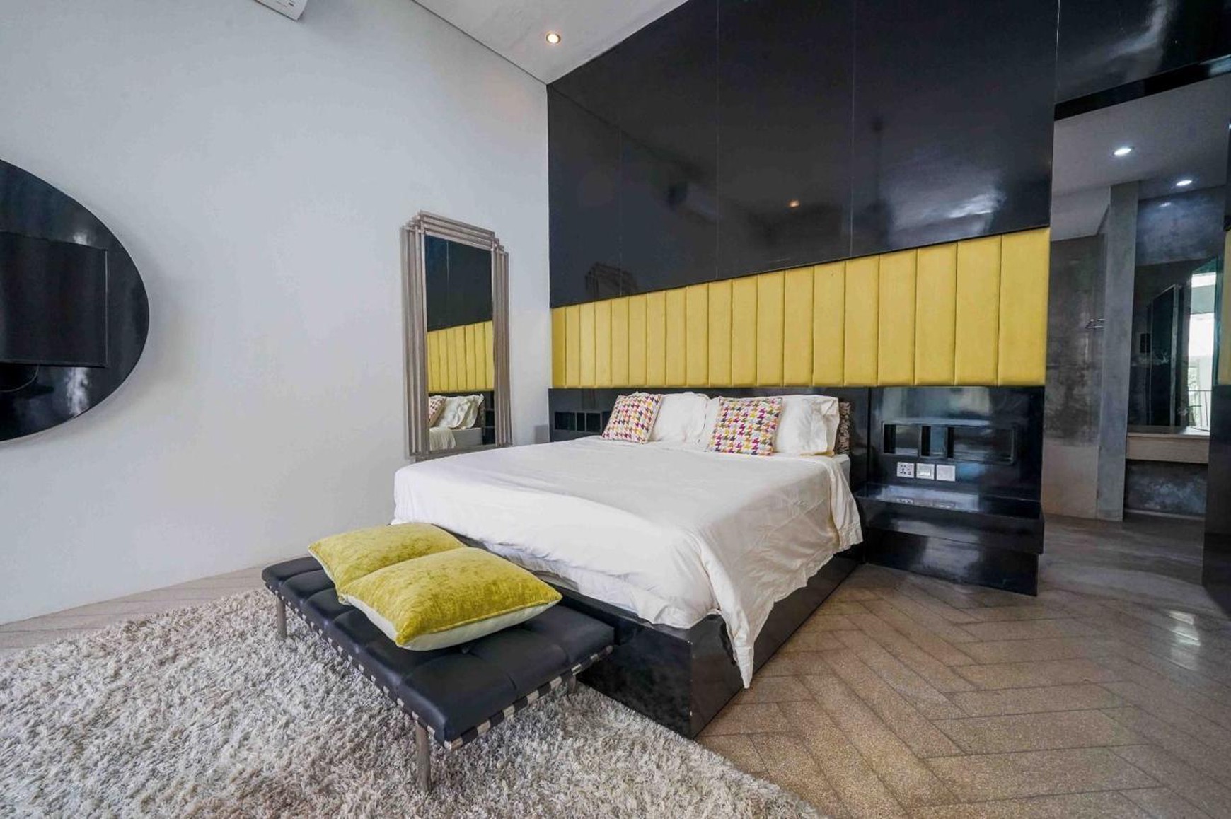 Luxury Golf-Front Estate with Panoramic Ocean Views in Pecatu, Uluwatu