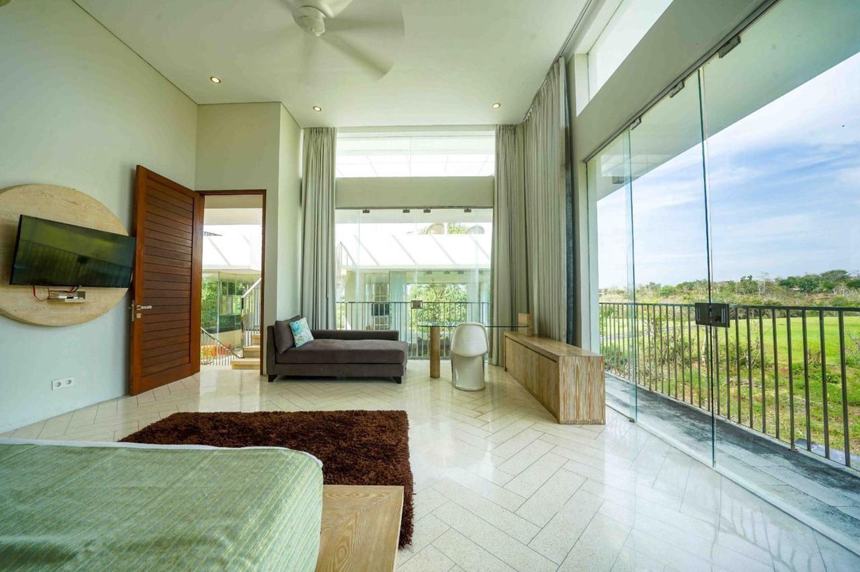 Luxury Golf-Front Estate with Panoramic Ocean Views in Pecatu, Uluwatu