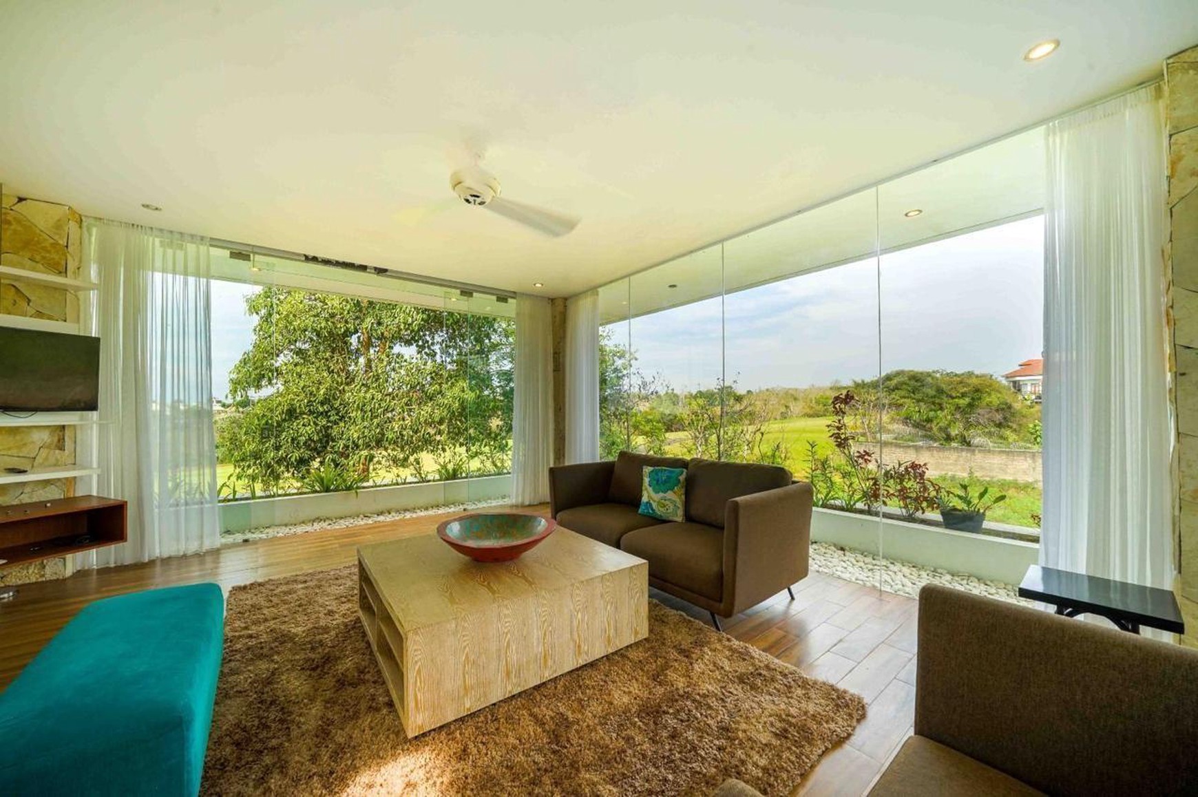 Luxury Golf-Front Estate with Panoramic Ocean Views in Pecatu, Uluwatu
