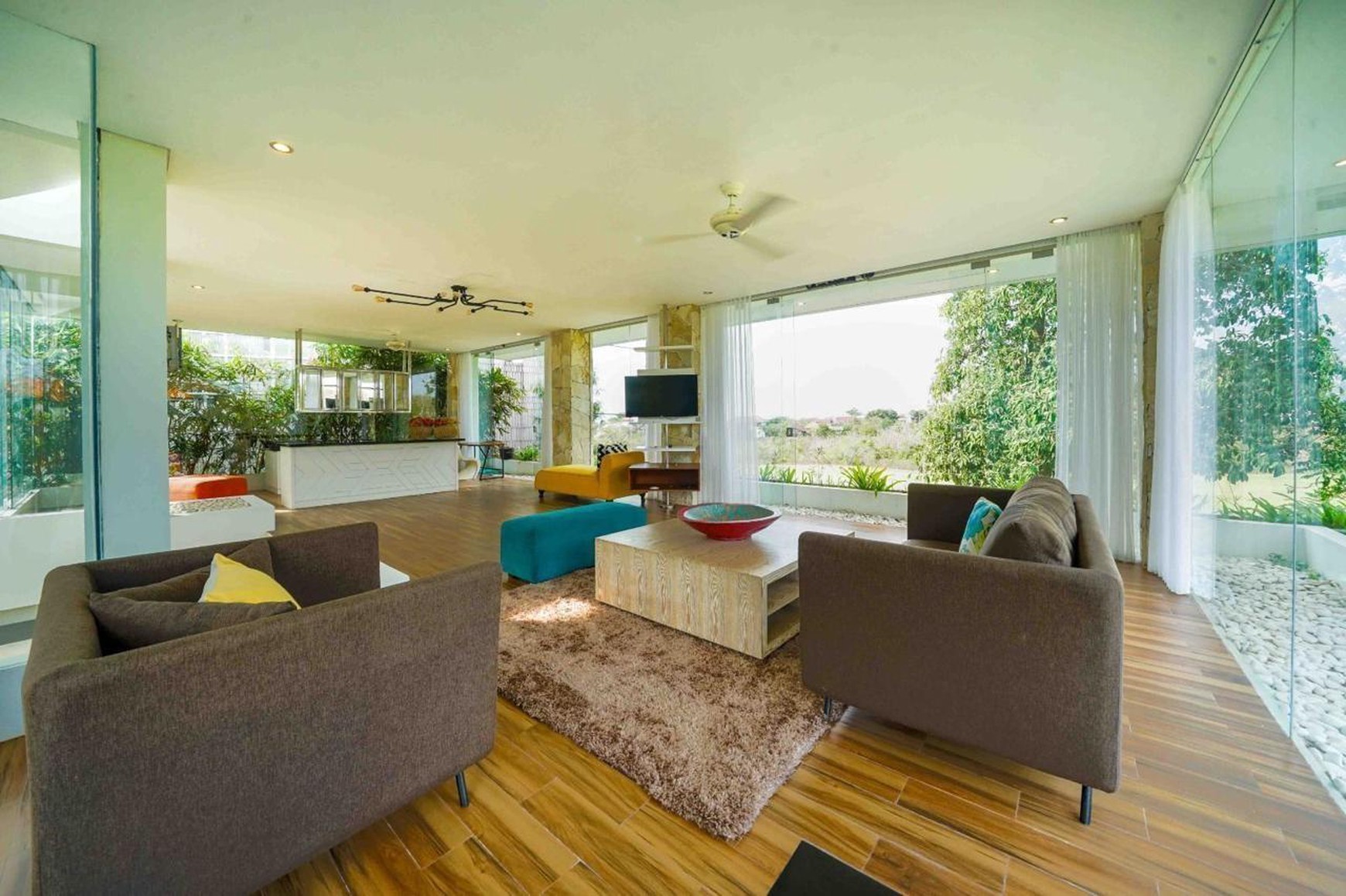 Luxury Golf-Front Estate with Panoramic Ocean Views in Pecatu, Uluwatu