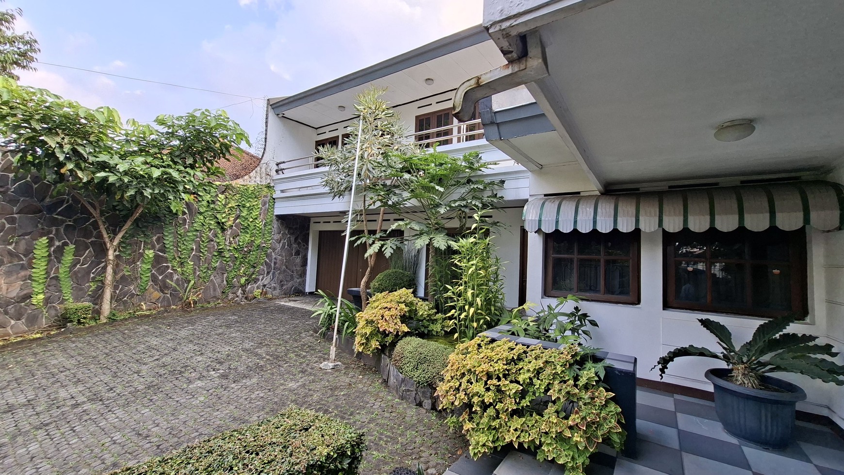 Dijual Rumah Sayap Dago jl Bagusrangin