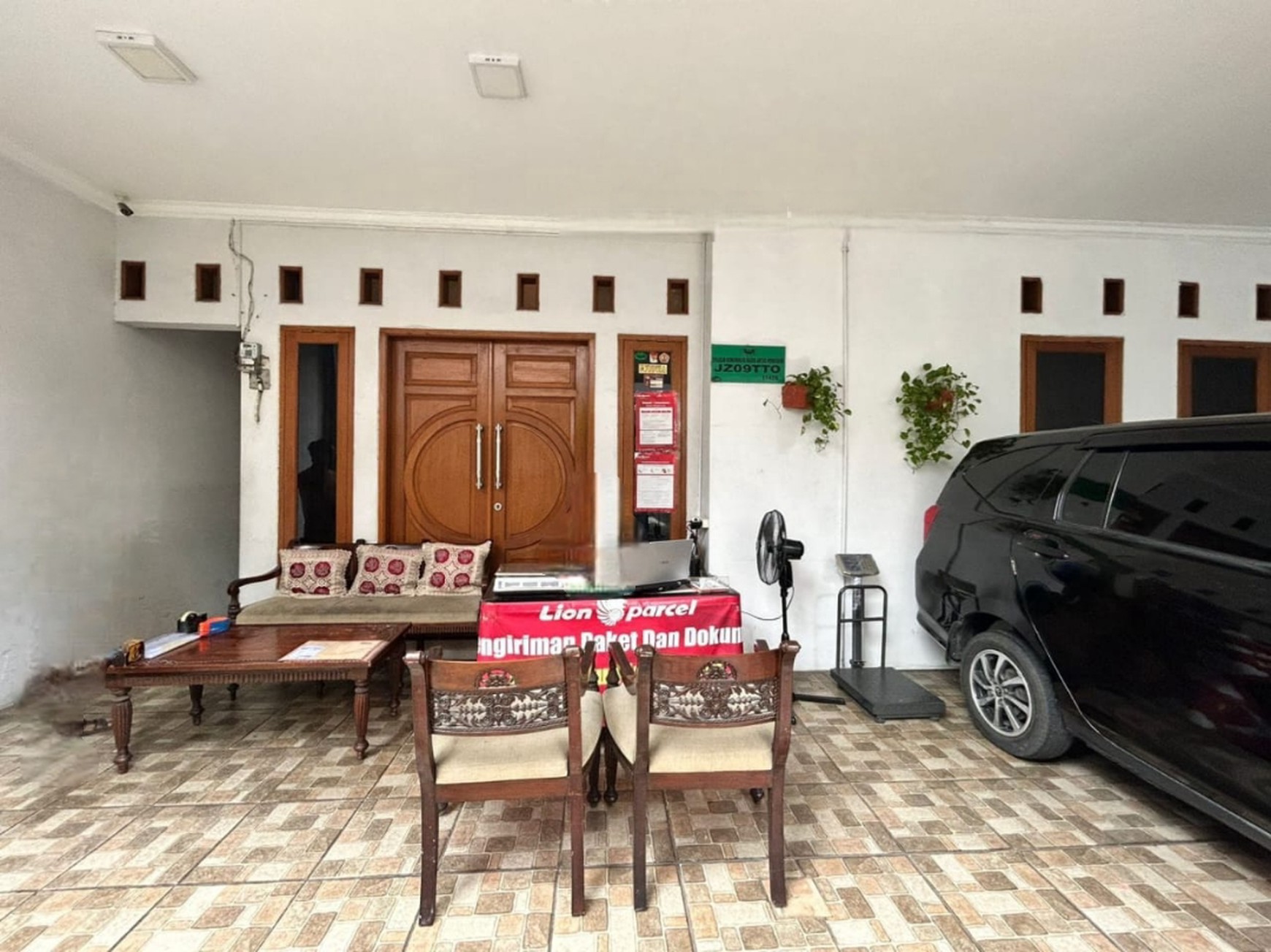 Dijual rumah 8 kamar di palmerah cocok utk usaha kosan