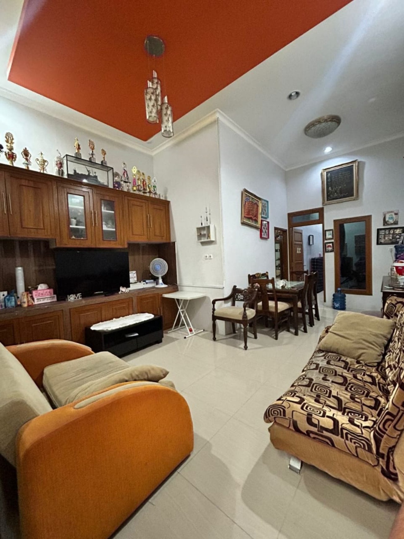 Dijual rumah 8 kamar di palmerah cocok utk usaha kosan