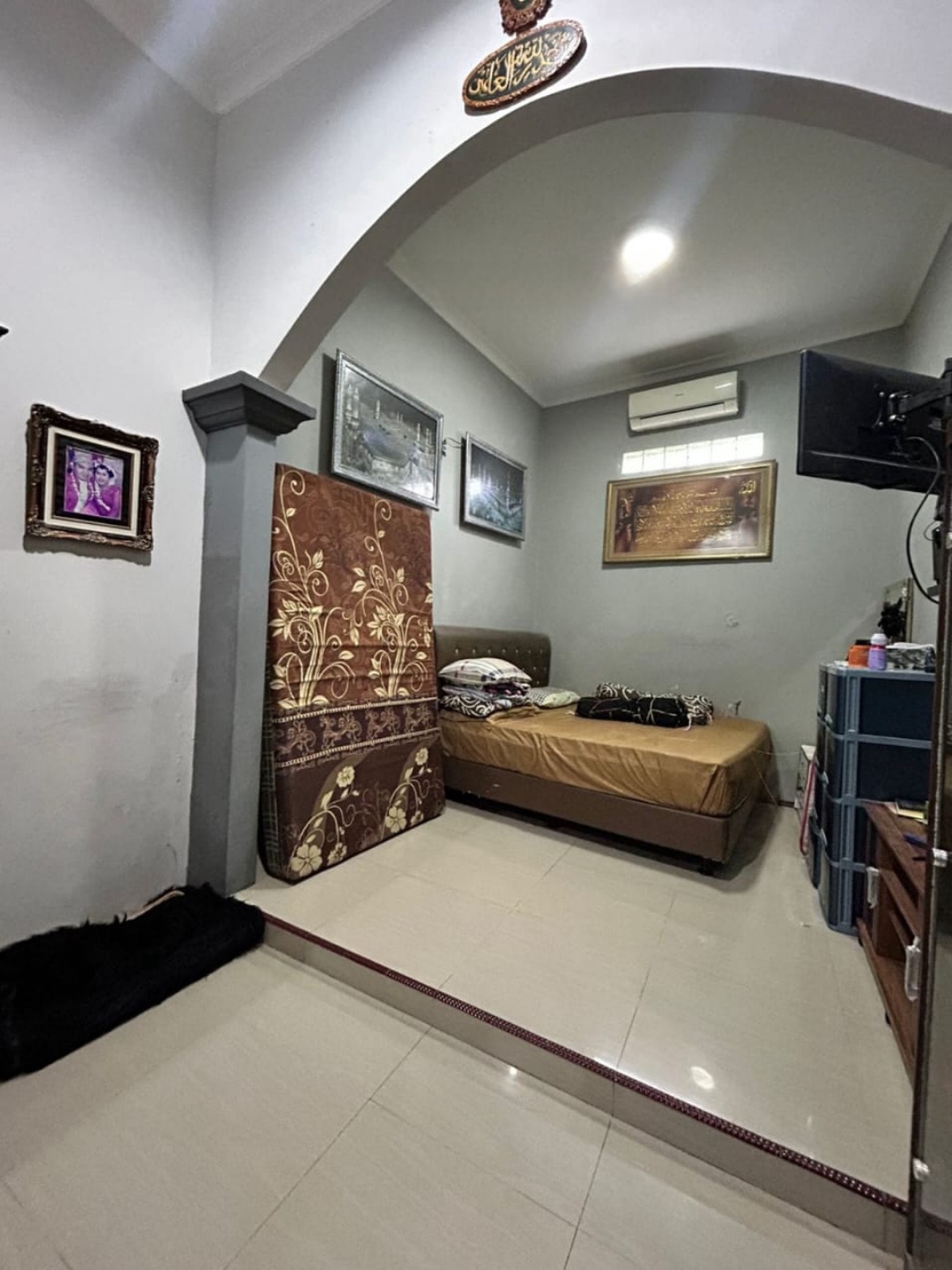 Dijual rumah 8 kamar di palmerah cocok utk usaha kosan