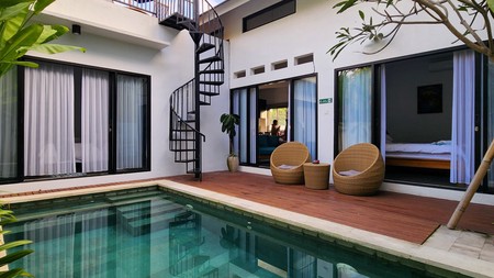 Freehold - Modern 2-Bedroom Villa with Rooftop & Garden in Prime Location Nusa Dua