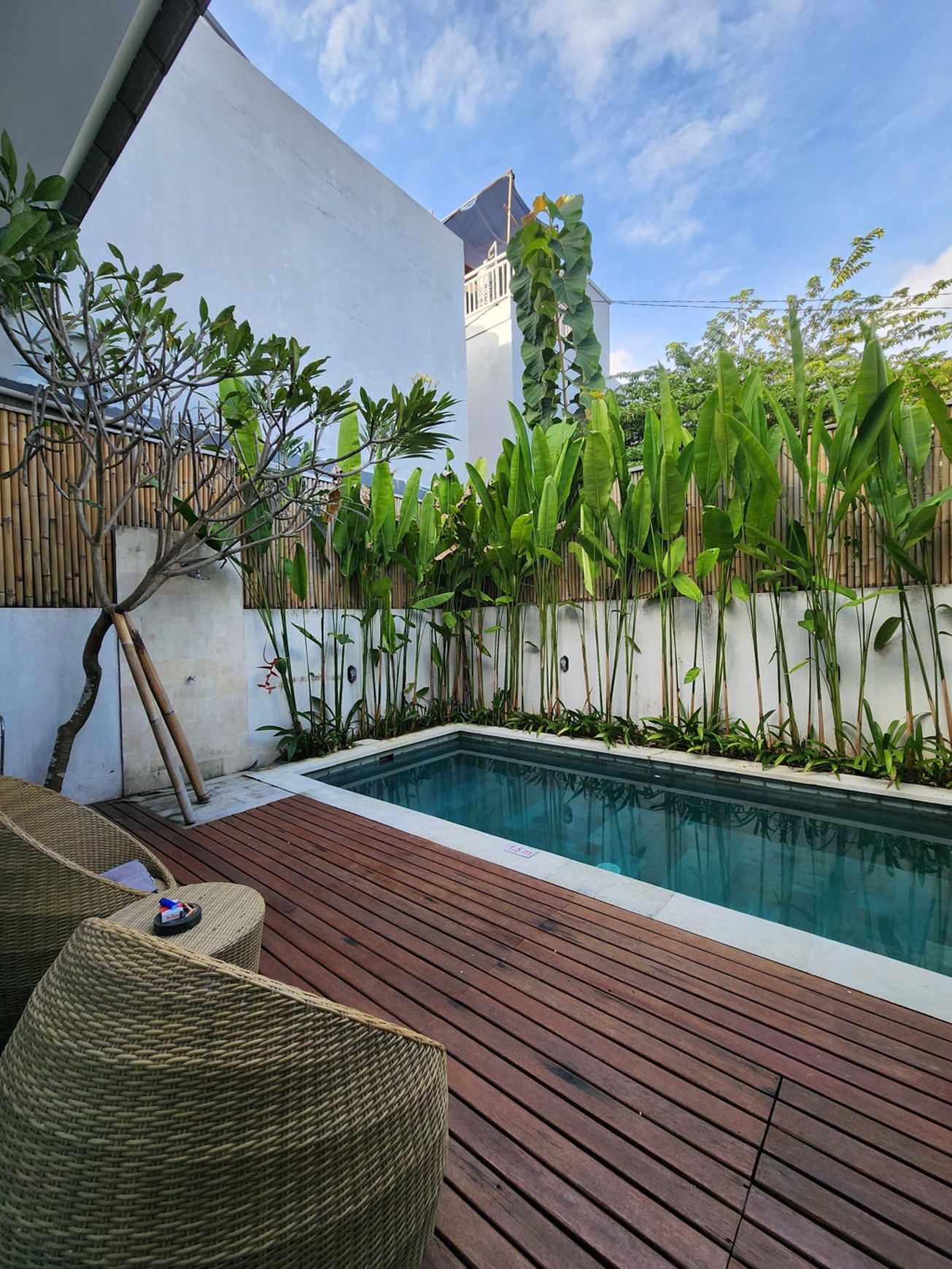 Freehold - Modern 2-Bedroom Villa with Rooftop & Garden in Prime Location Nusa Dua