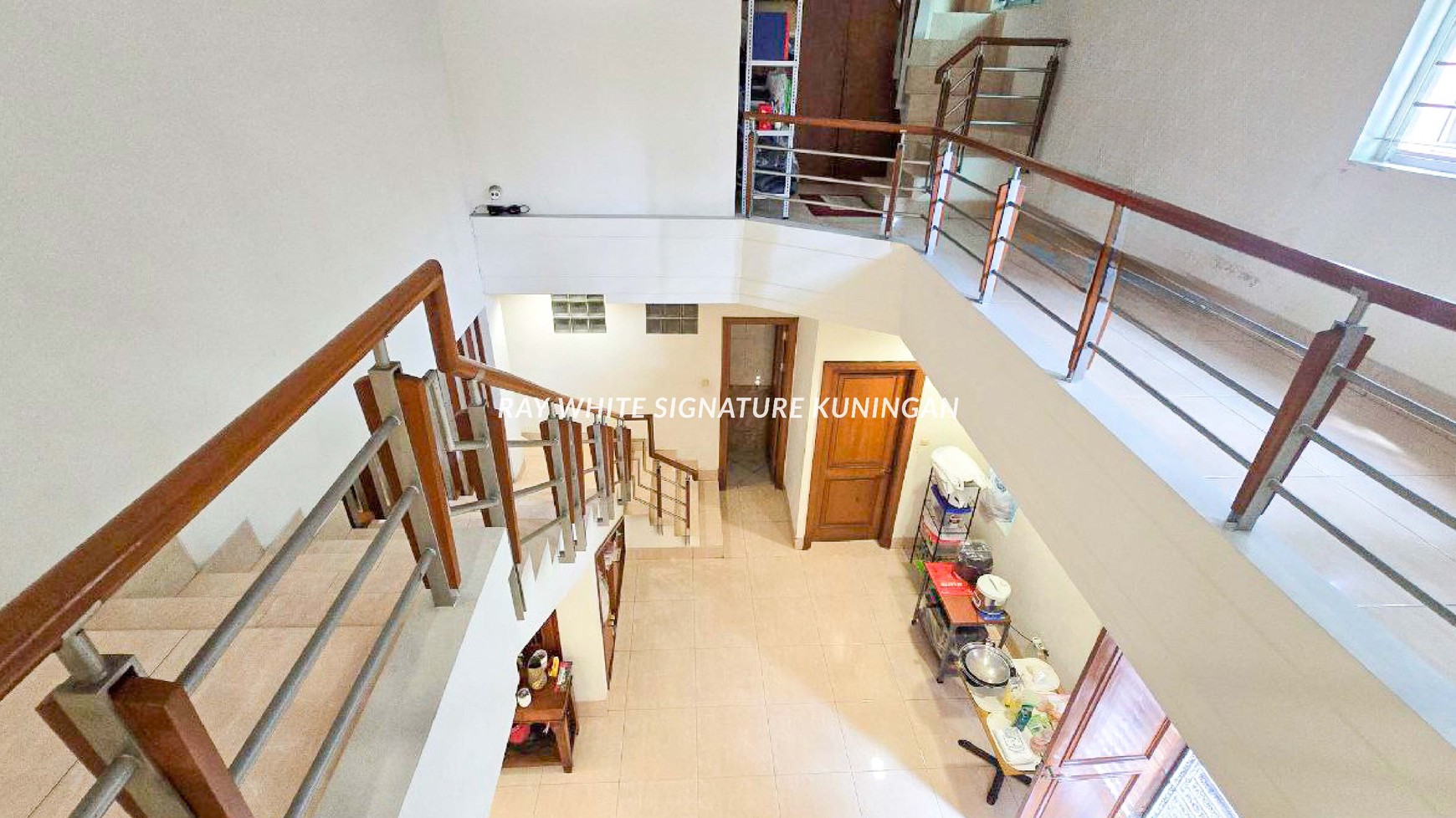 Dijual Rumah Siap Huni dengan Lokasi Prime di Cideng Jakarta Pusat