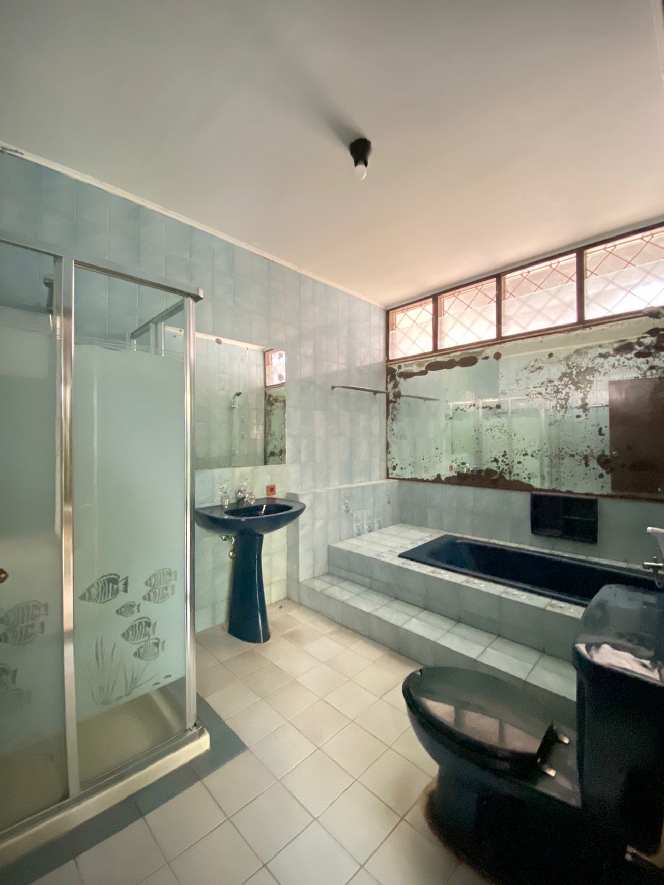 Rumah Luas 432m&#xb2; di Cinere 1,5 Lantai Lokasi Strategis Dekat Akses Tol & Mall