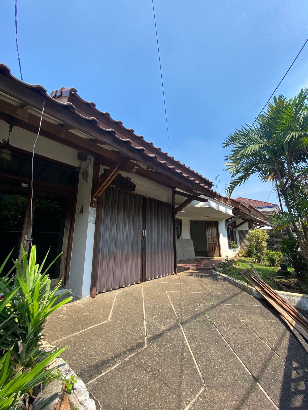 Rumah Luas 432m&#xb2; di Cinere 1,5 Lantai Lokasi Strategis Dekat Akses Tol & Mall