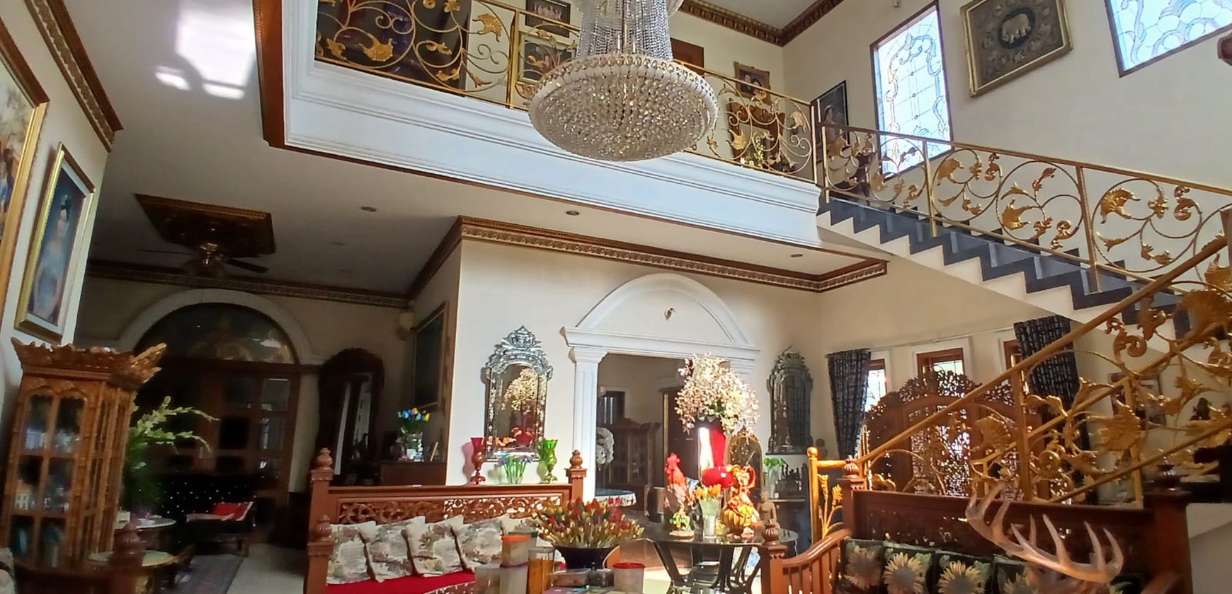 Dijual Rumah Mewah di Villa Gunung Lestari.