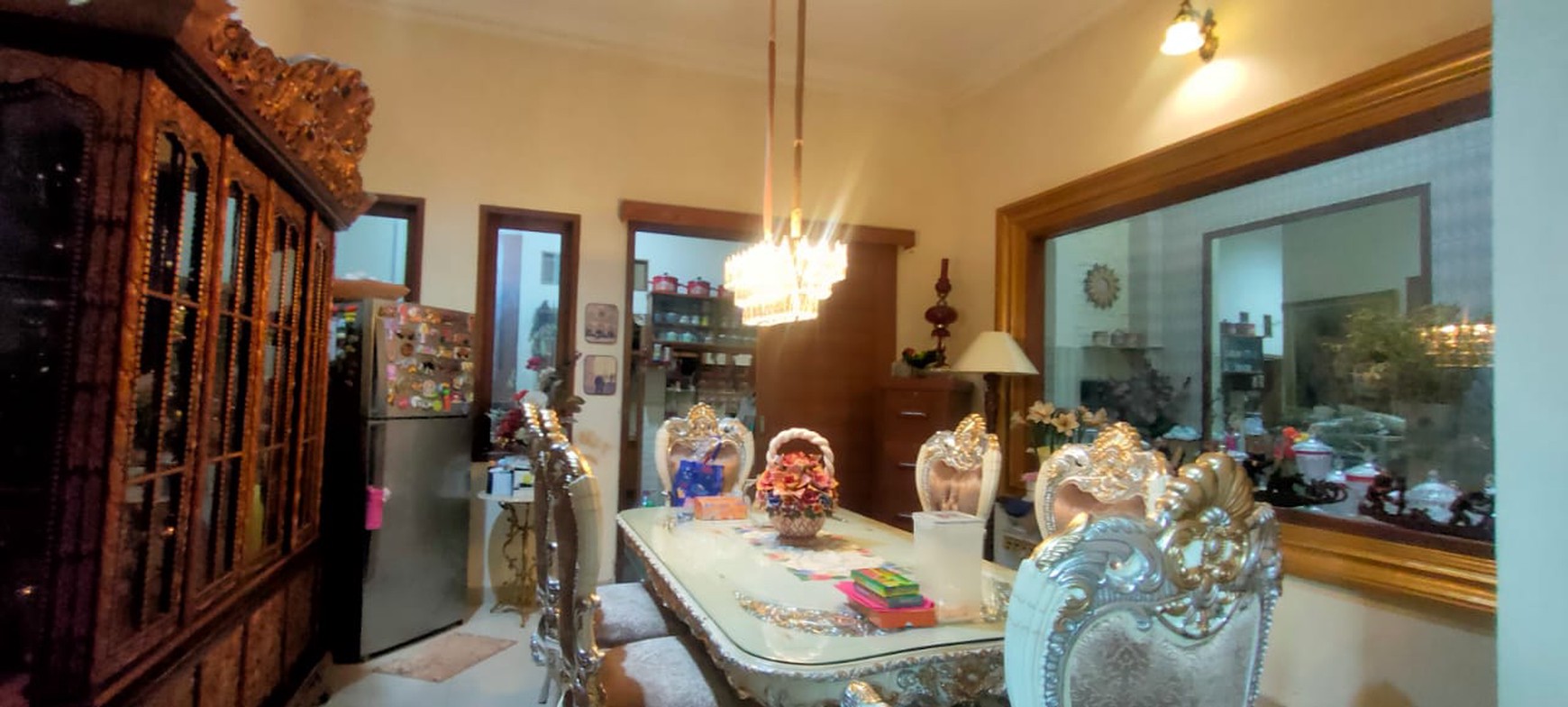 Dijual Rumah Mewah di Villa Gunung Lestari.