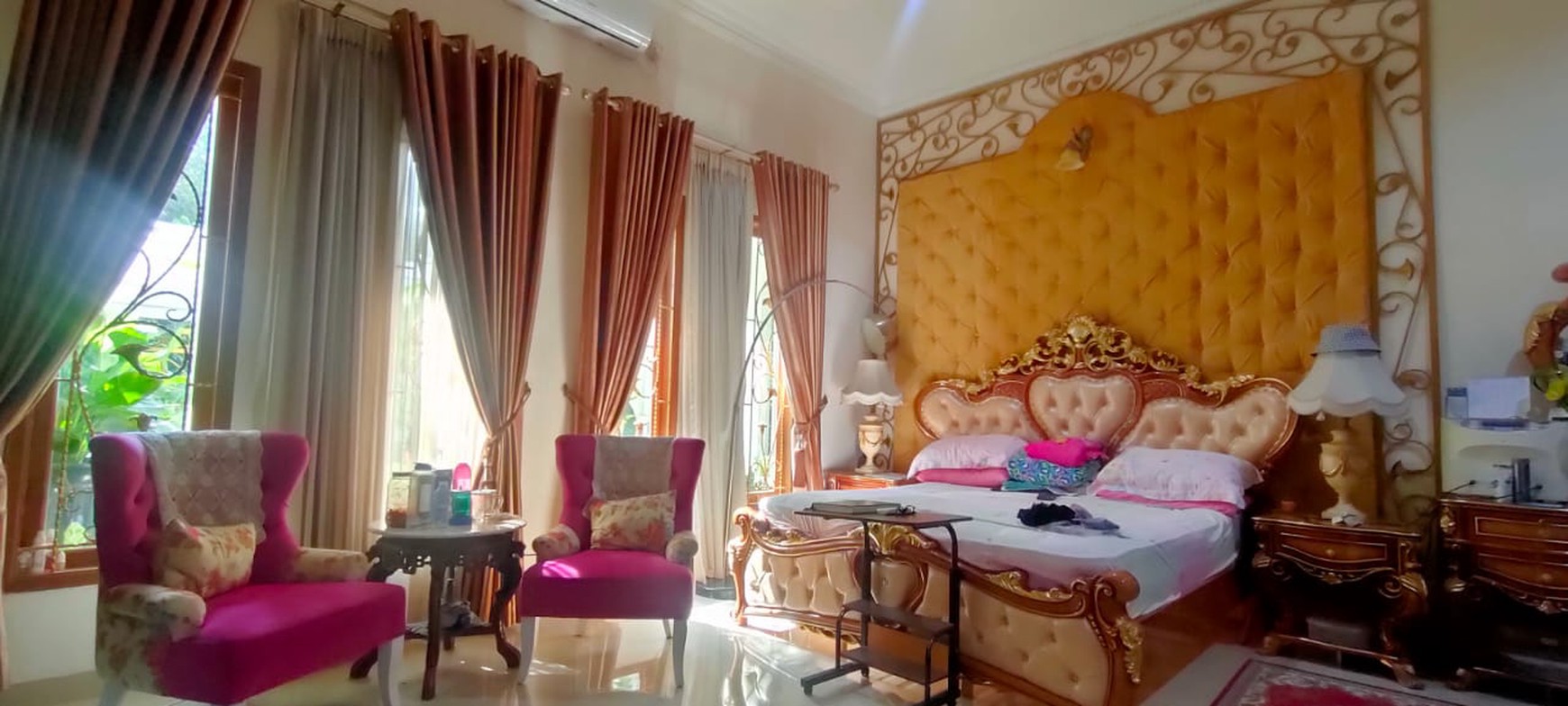 Dijual Rumah Mewah di Villa Gunung Lestari.