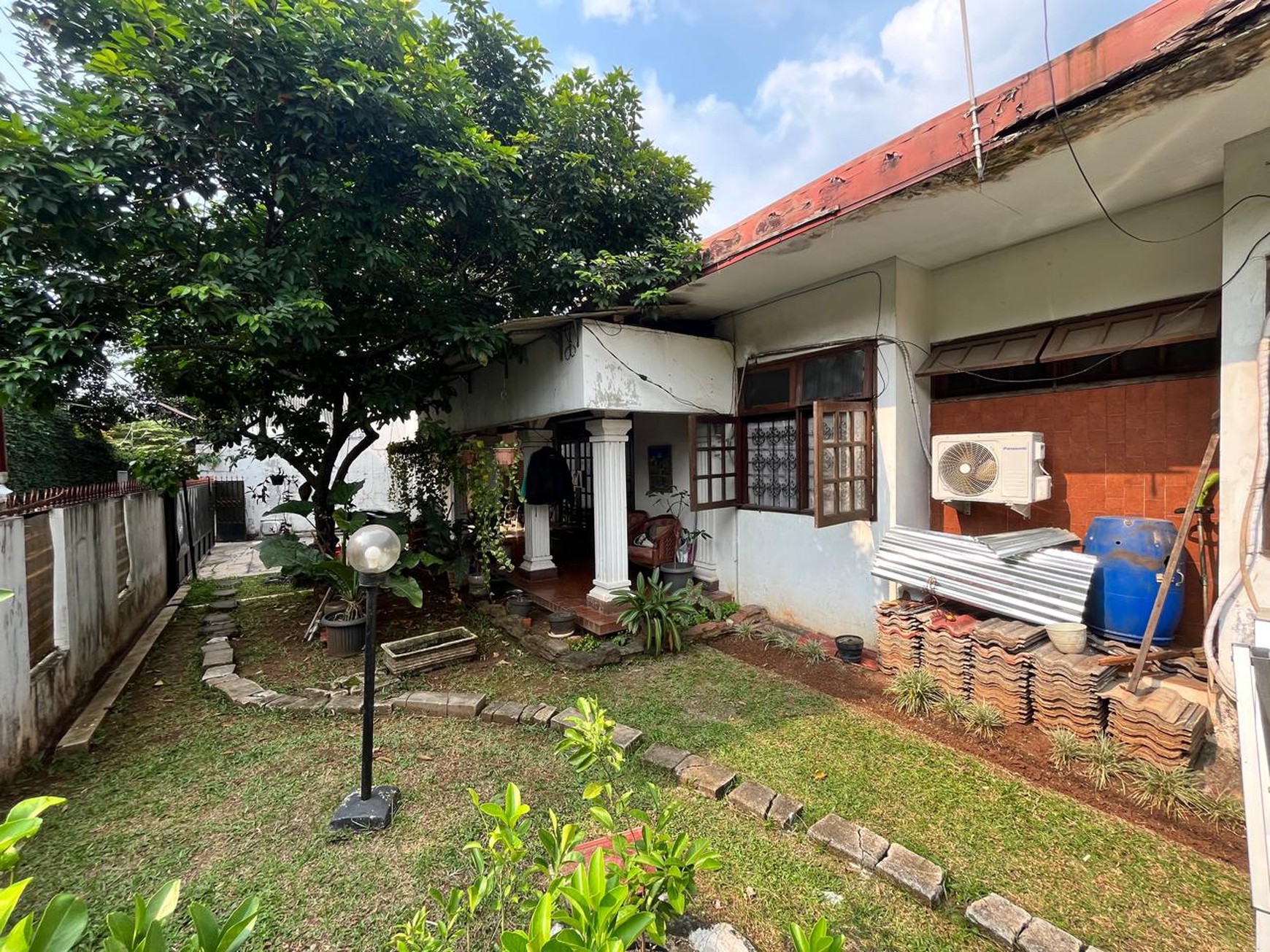 Rumah 1 Lantai, bebas banjir, Lokasi strategis di Rempoa