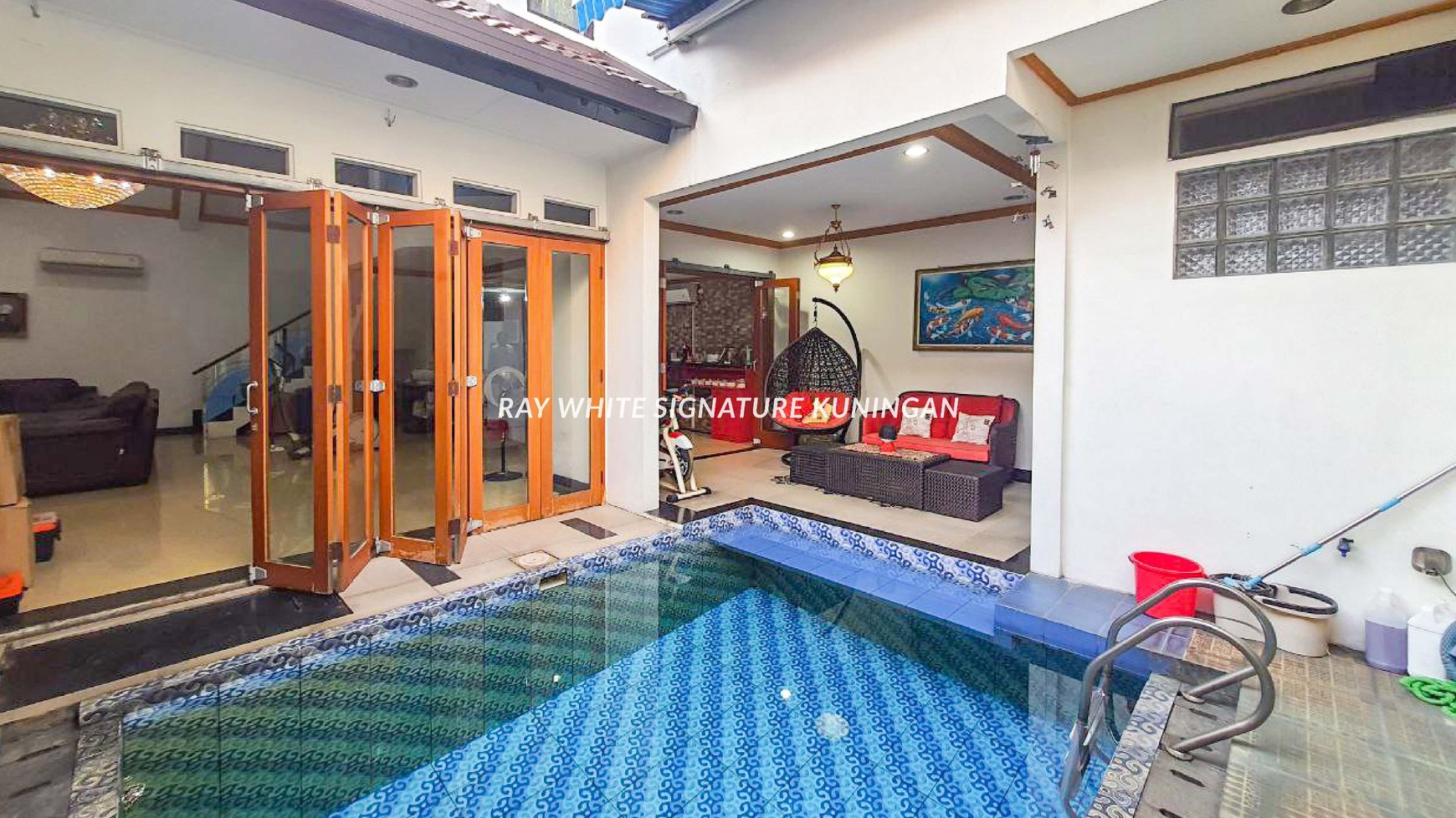Rumah Siap Huni Posisi Hoek Dengan Lokasi Nyaman dan Asri di Elang Malindo Jakarta Timur
