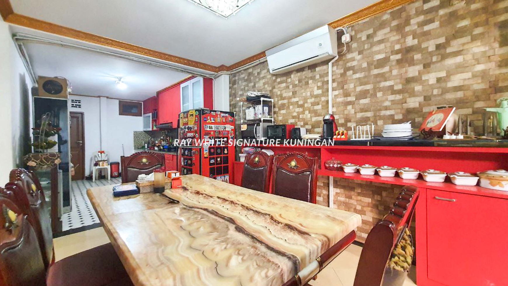 Rumah Siap Huni Posisi Hoek Dengan Lokasi Nyaman dan Asri di Elang Malindo Jakarta Timur