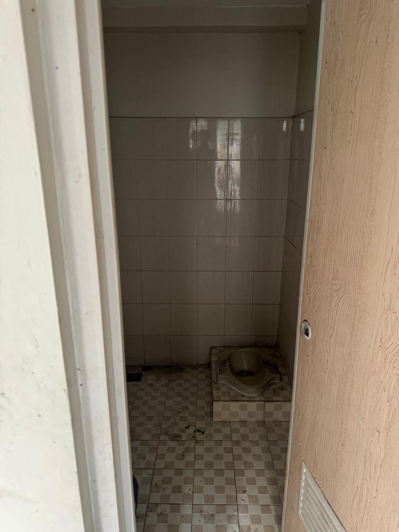 Rumah bagus, 2 Lantai , dengan Kolam renang Pribadi,siap huni di Bintaro Sektor 1.