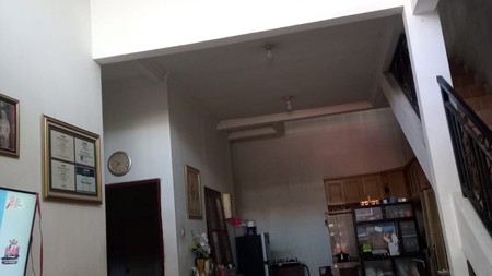 Dikontrakkan Rumah 2 Lantai Full Renovasi di Puri Surya Jaya - Gedangan, Sidoarjo